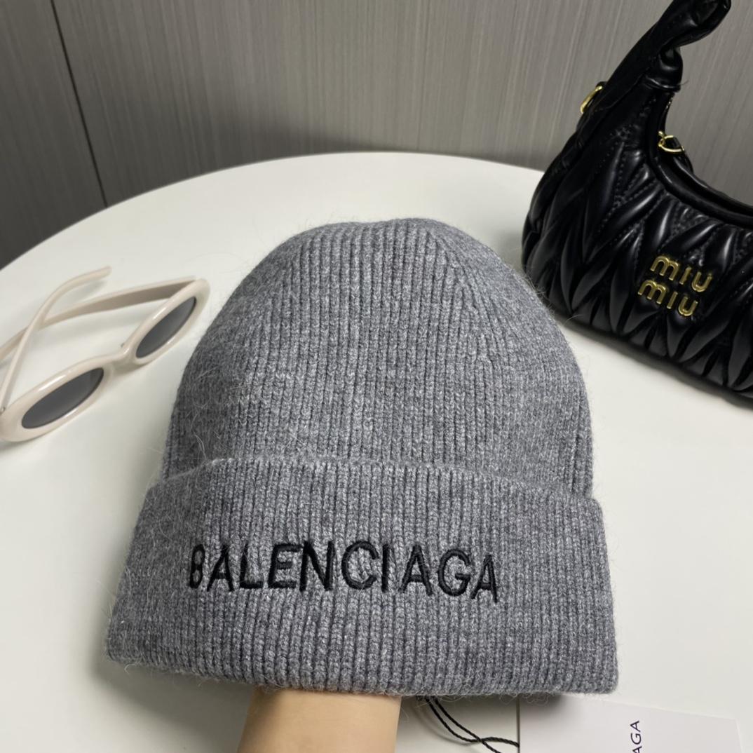 Balenciag Beanie  - DesignerGu