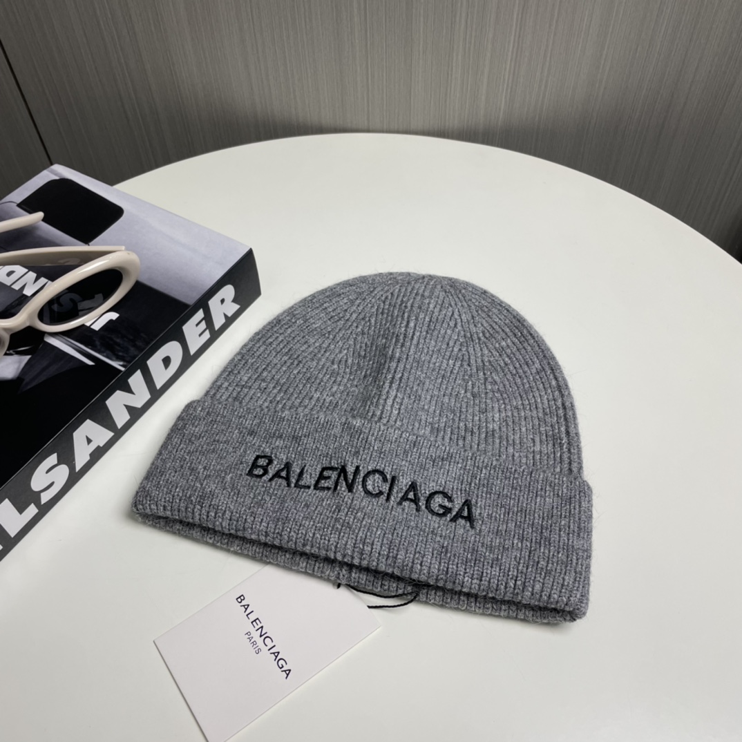 Balenciag Beanie  - DesignerGu