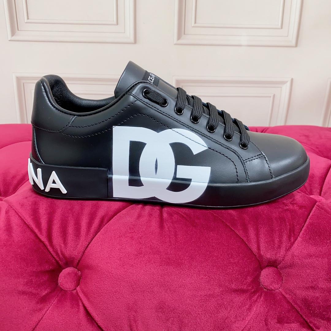 Dolce & Gabbana Logo Printed Portofino Sneakers - DesignerGu