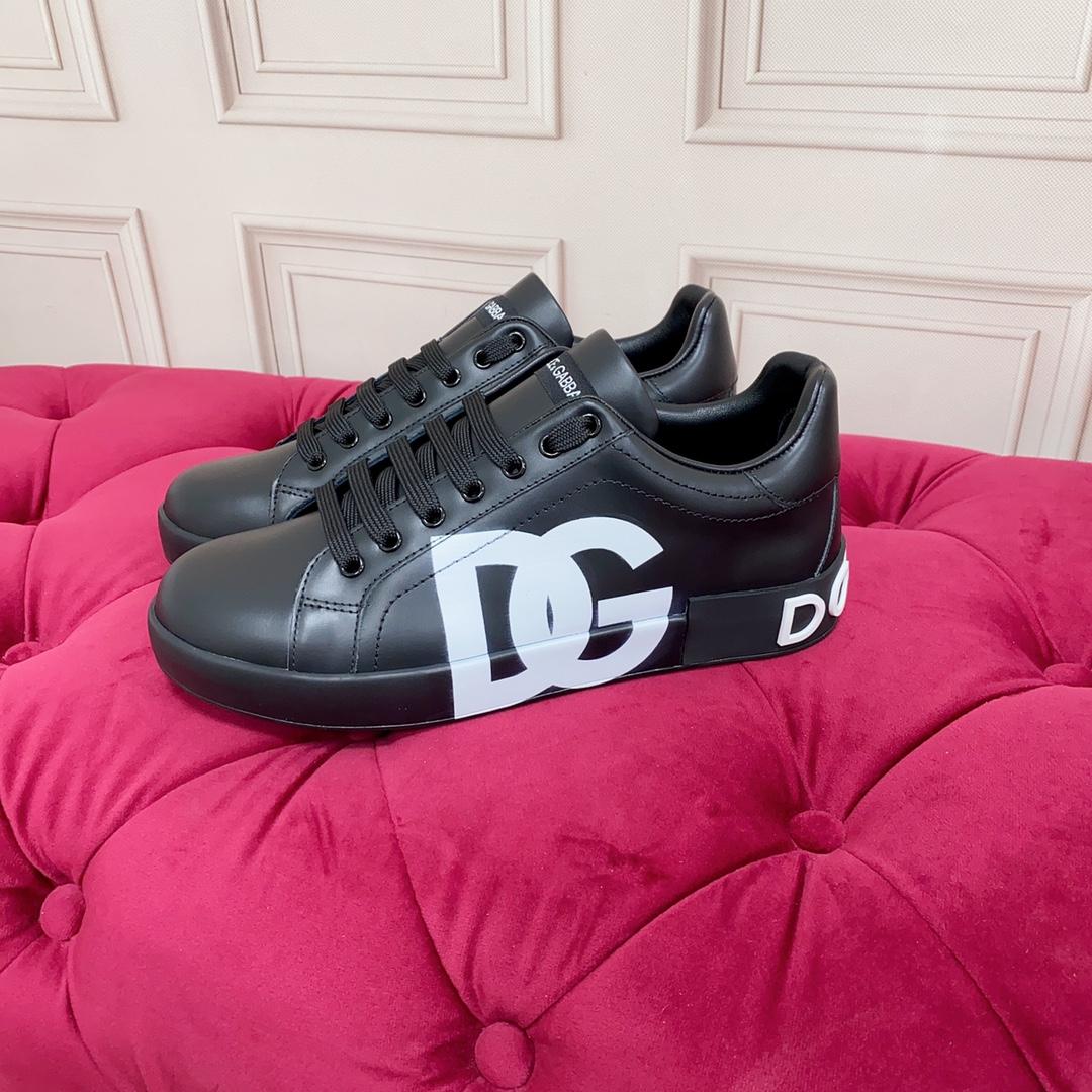 Dolce & Gabbana Logo Printed Portofino Sneakers - DesignerGu