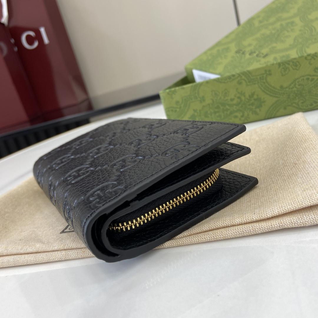 Gucci GG Emblem Medium Wallet - DesignerGu