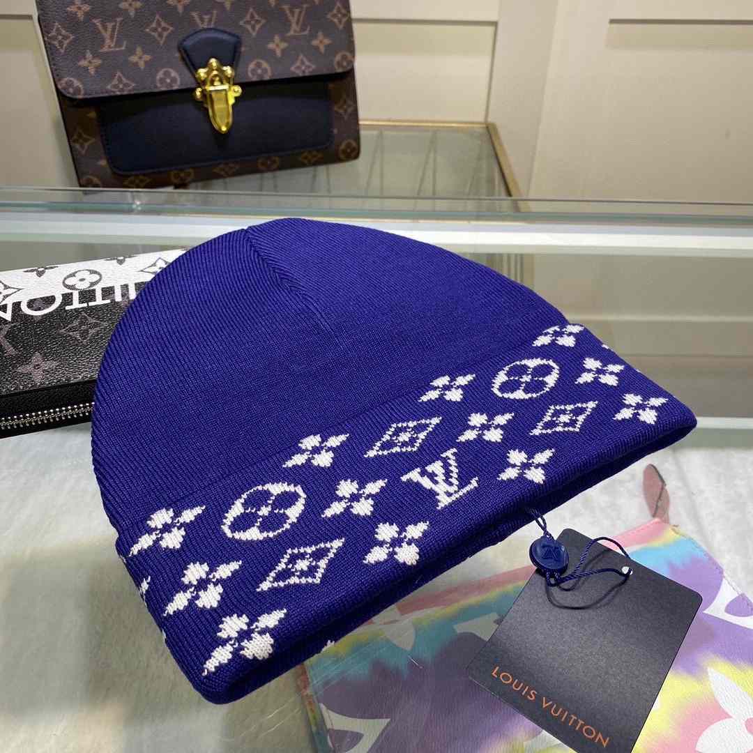 Louis Vuitton Beanie - DesignerGu