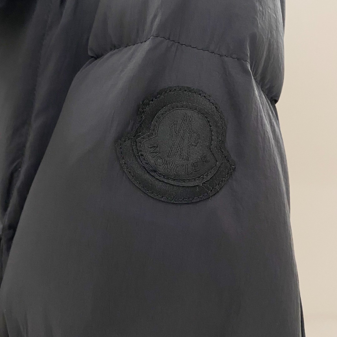 Moncler Jadeite Short Down Jacket - DesignerGu