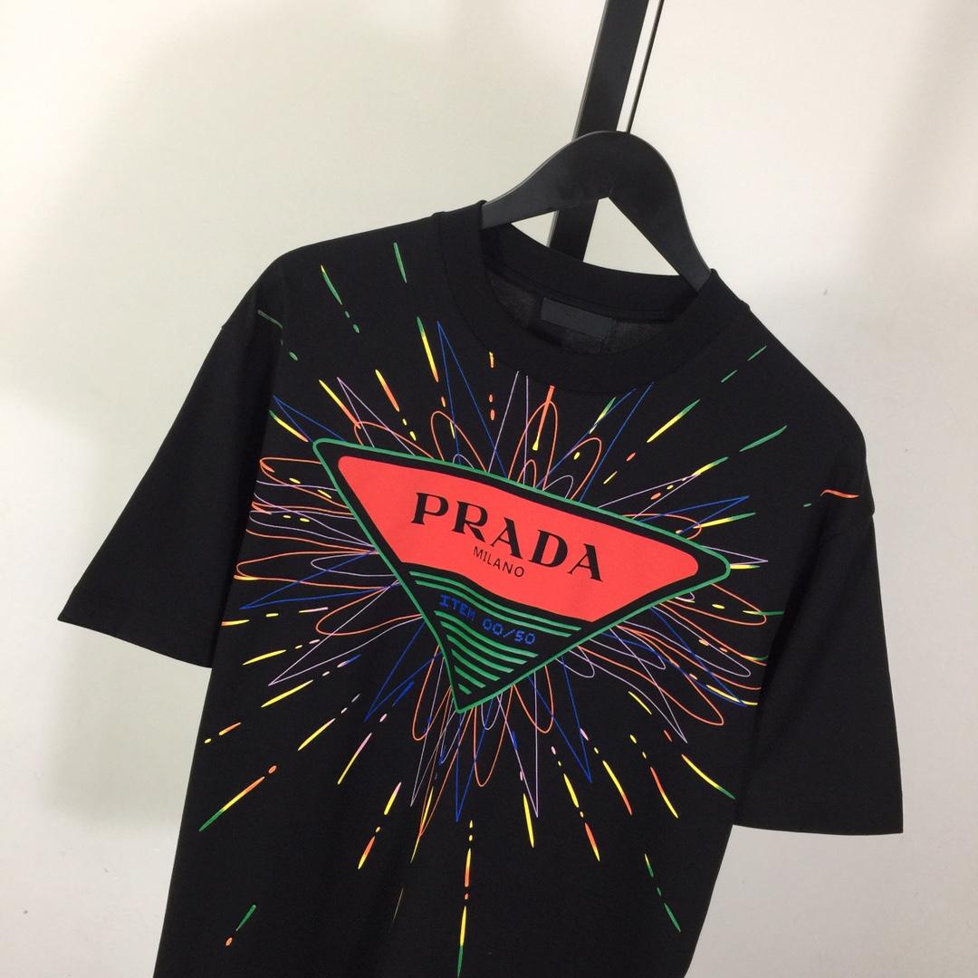 Prada Logo T-Shirt - DesignerGu