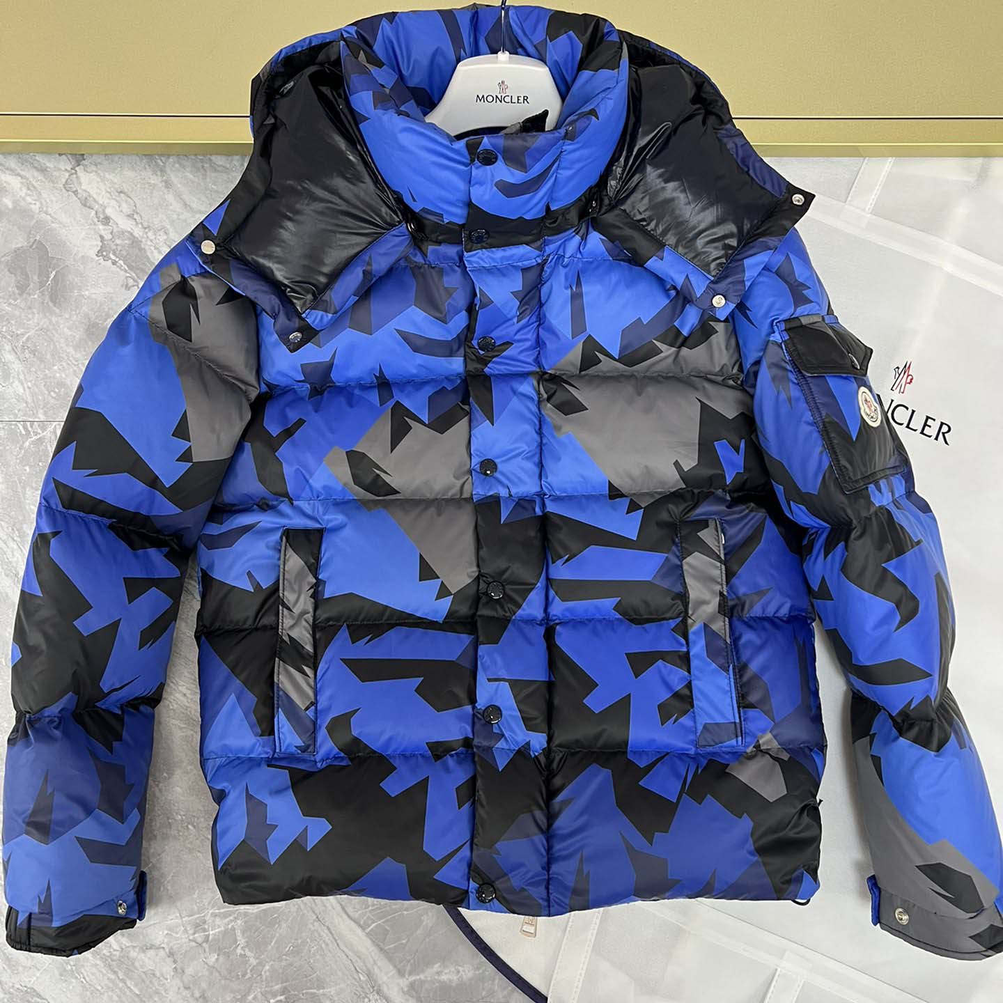 Moncler Mosa Padded Down Jacket - DesignerGu