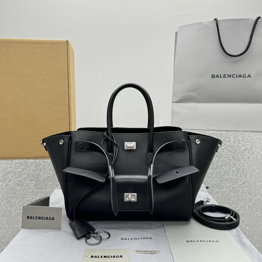 Balenciaga Bel Air Small Carry All Bag in black - DesignerGu