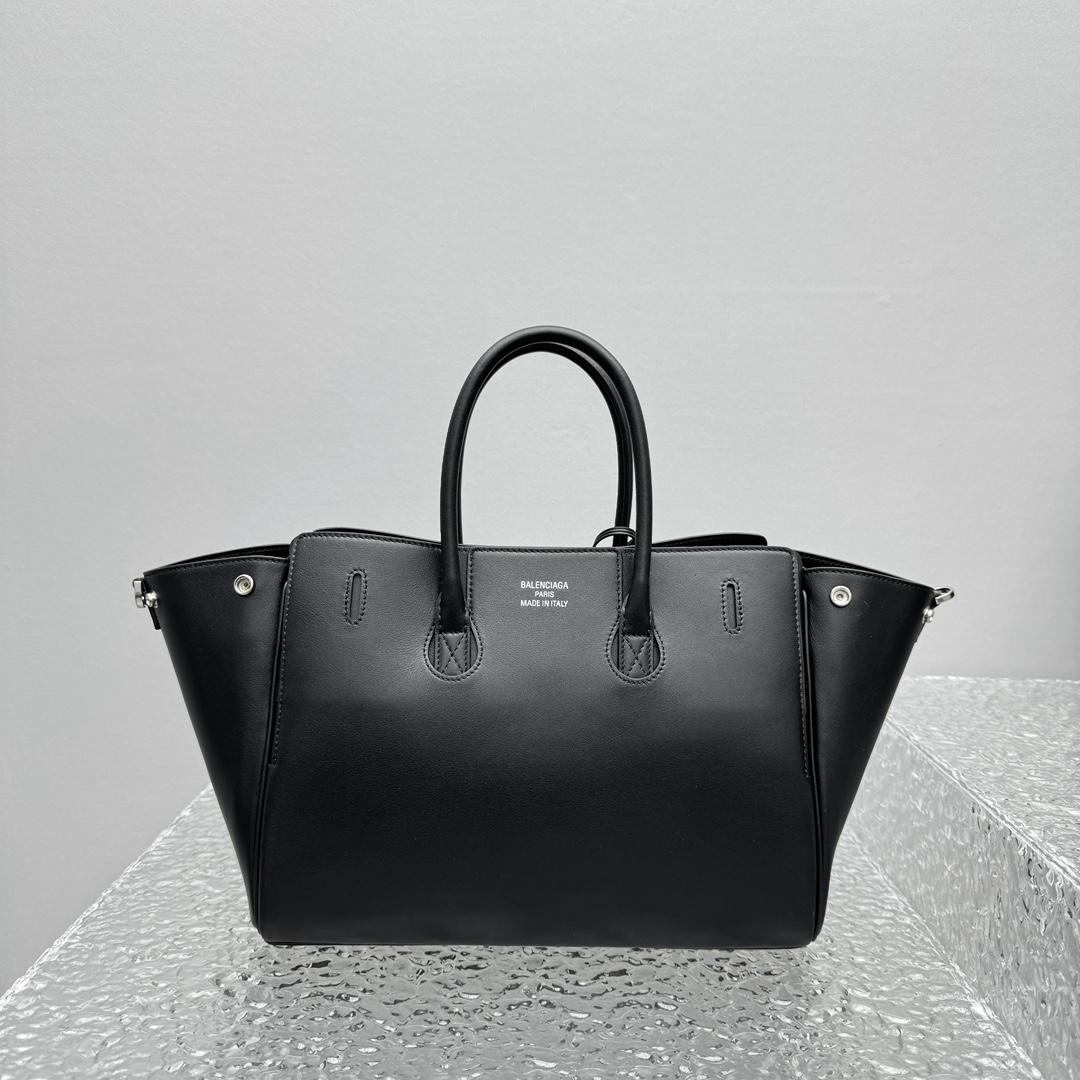 Balenciaga Bel Air Small Carry All Bag in black - DesignerGu