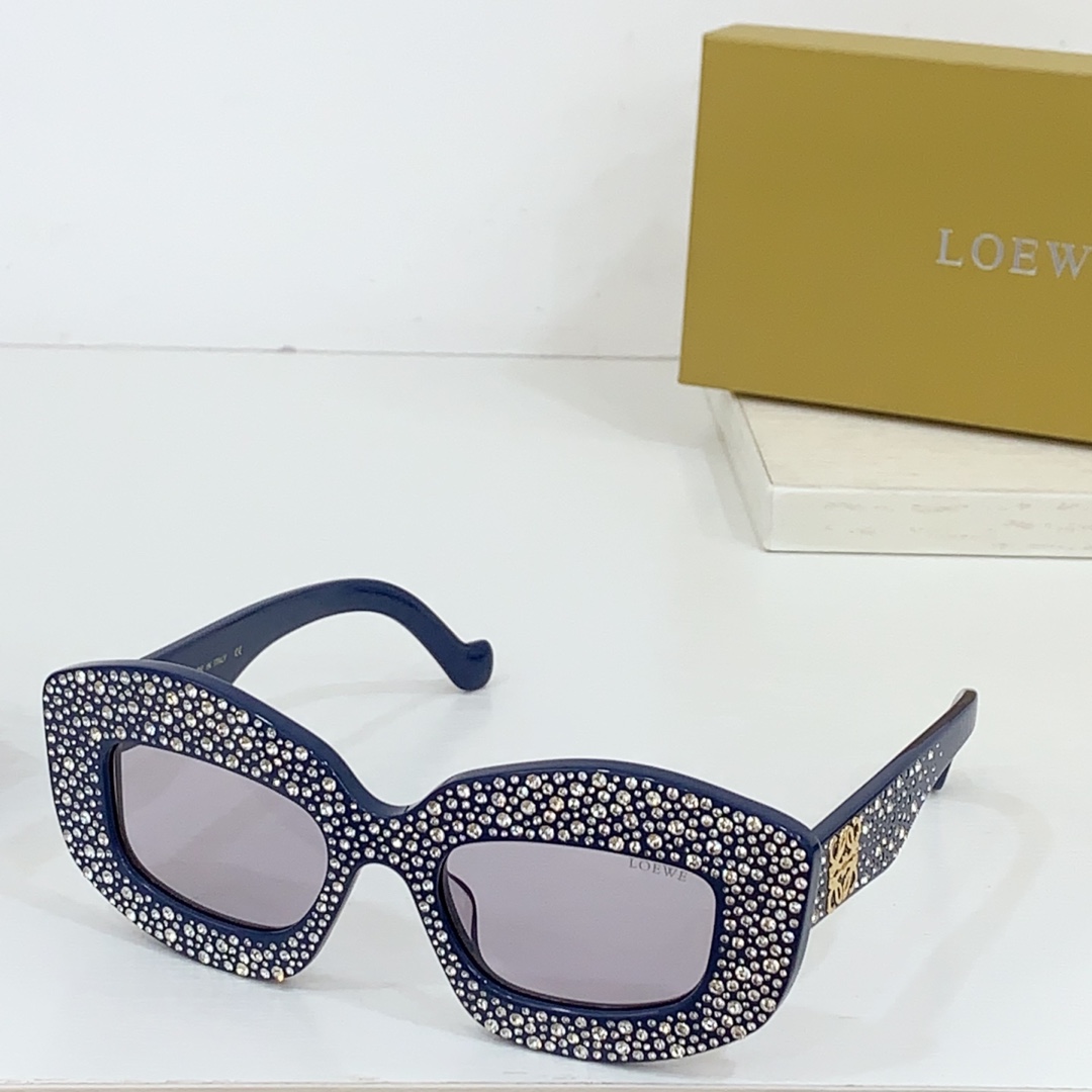 Loewe Pavé Screen Sunglasses   LW4114IS - DesignerGu