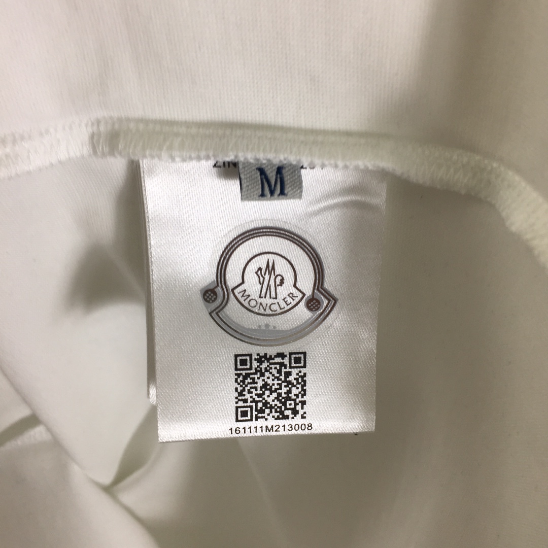 Moncler Logo T-Shirt - DesignerGu