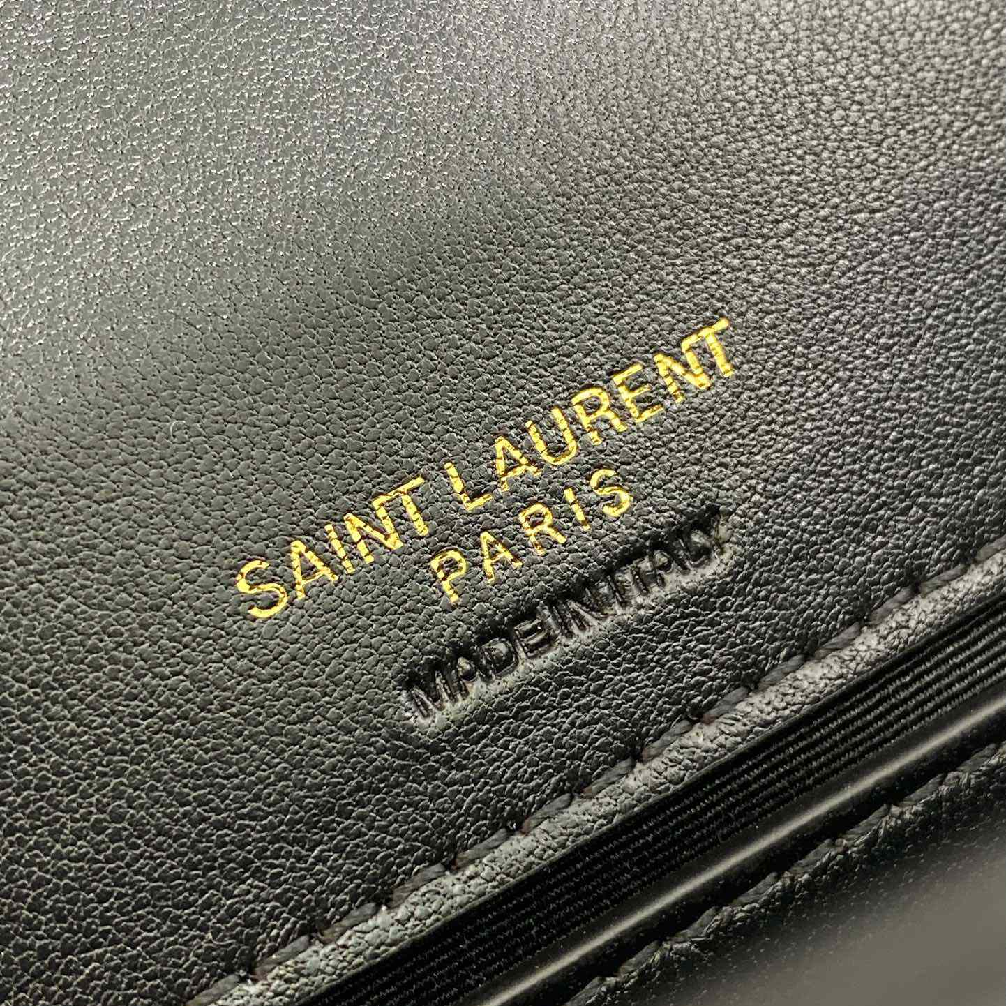 Saint Laurent Loulou Small In Matelasse Lambskin - DesignerGu