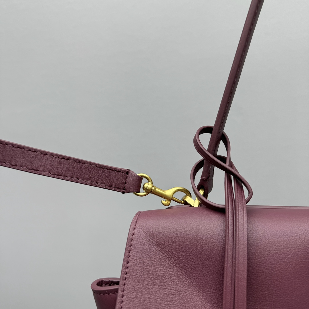 Balenciaga Rodeo Medium Handbag In Burgundy - DesignerGu