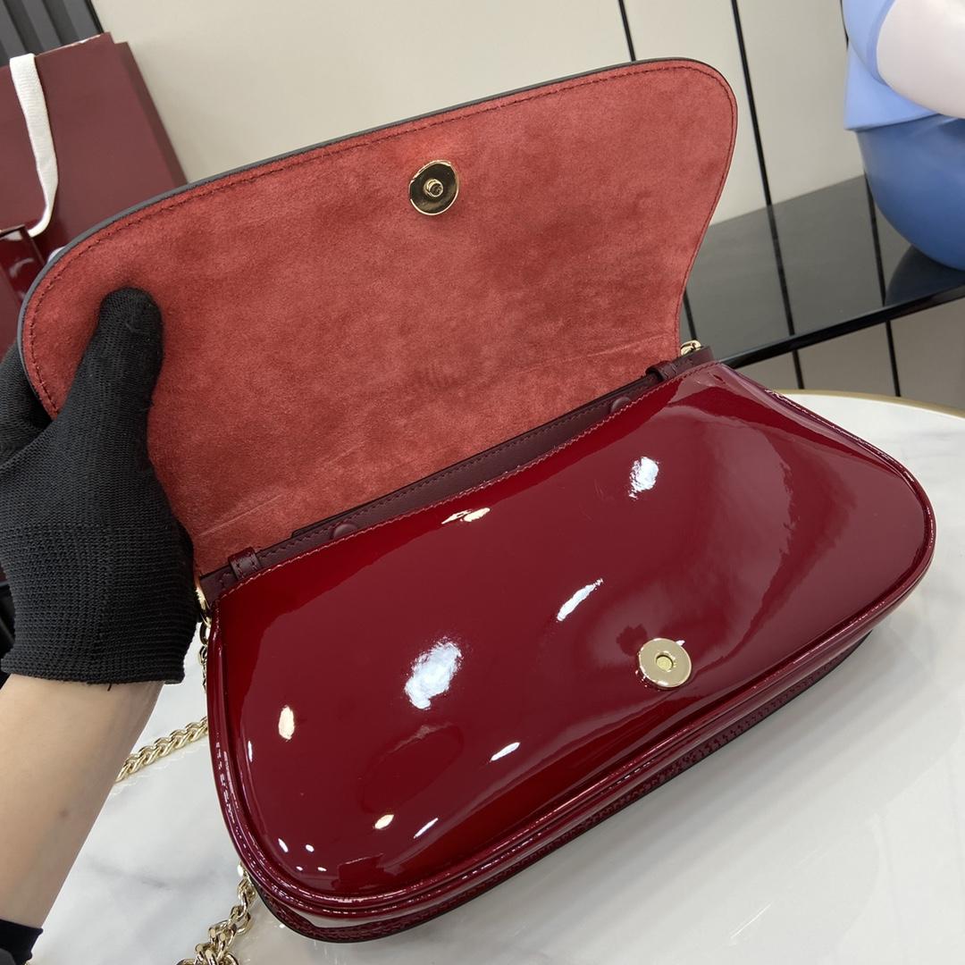 Gucci Blondie Small Shoulder Bag - DesignerGu