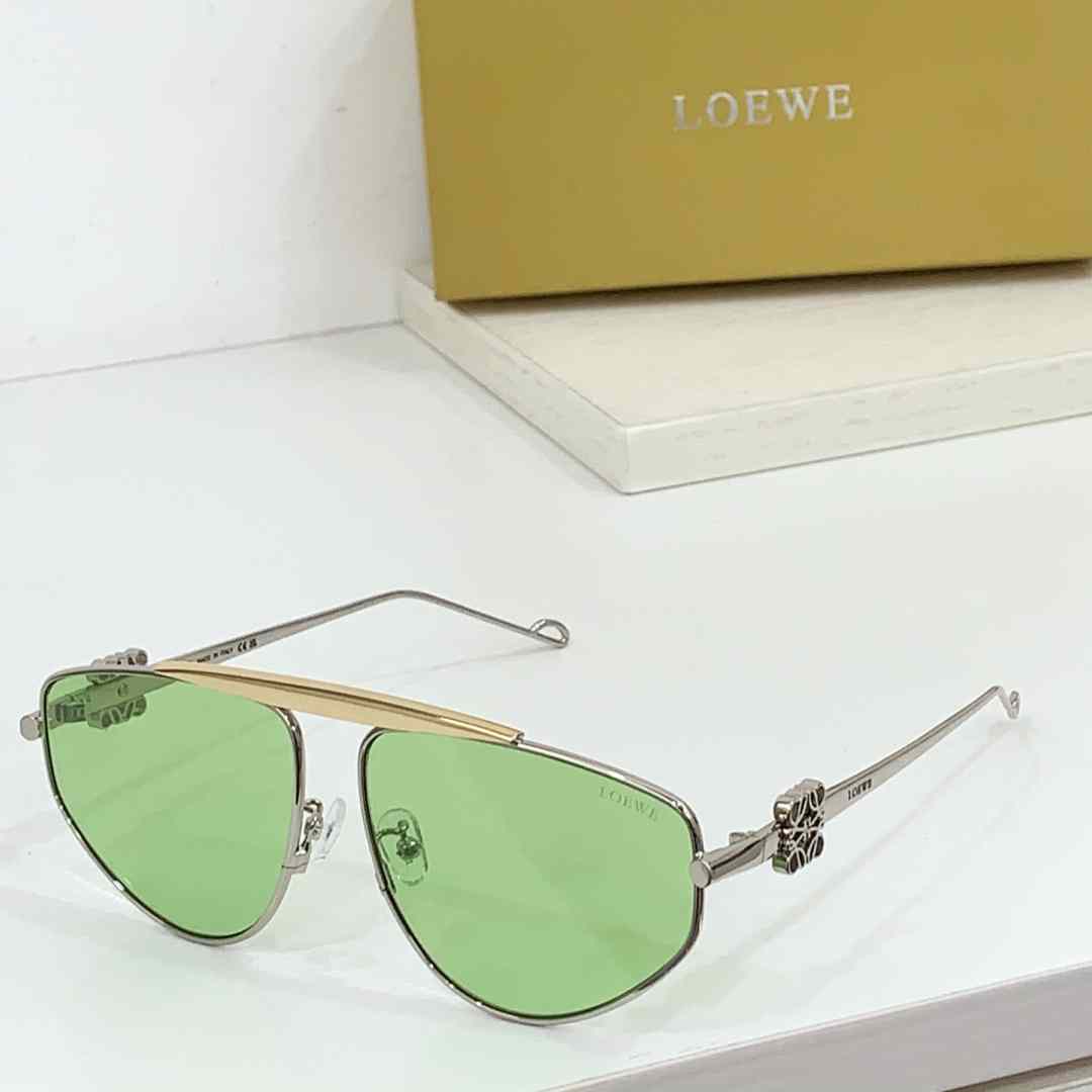 Loewe LW40116U Sunglasses  - DesignerGu