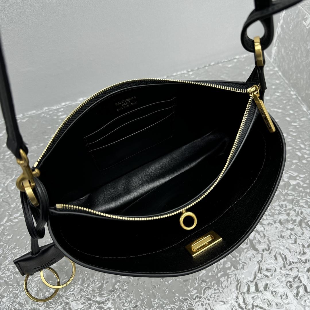 Balenciaga Rodeo Sling Pochette In Black - DesignerGu