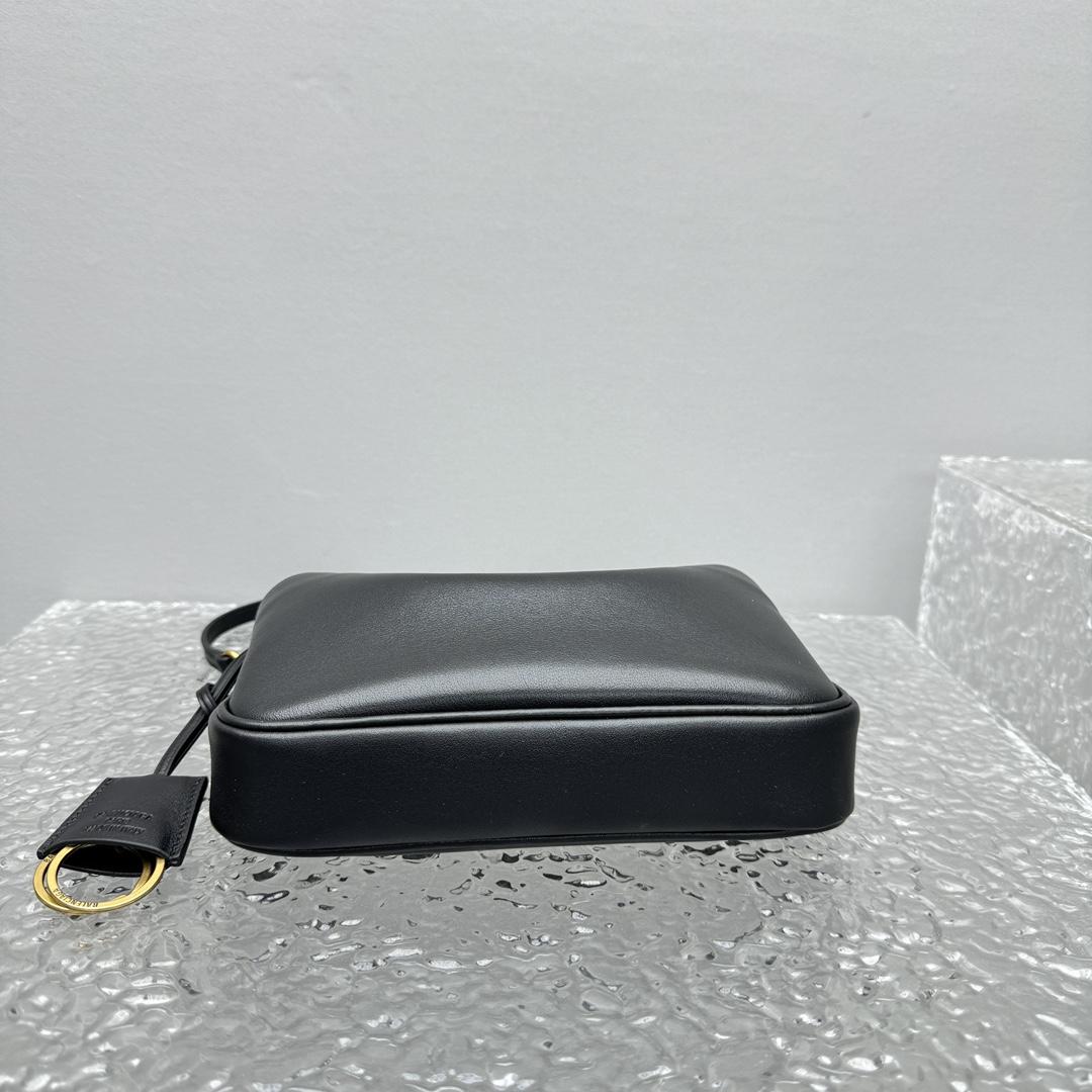 Balenciaga Rodeo Sling Pochette In Black - DesignerGu