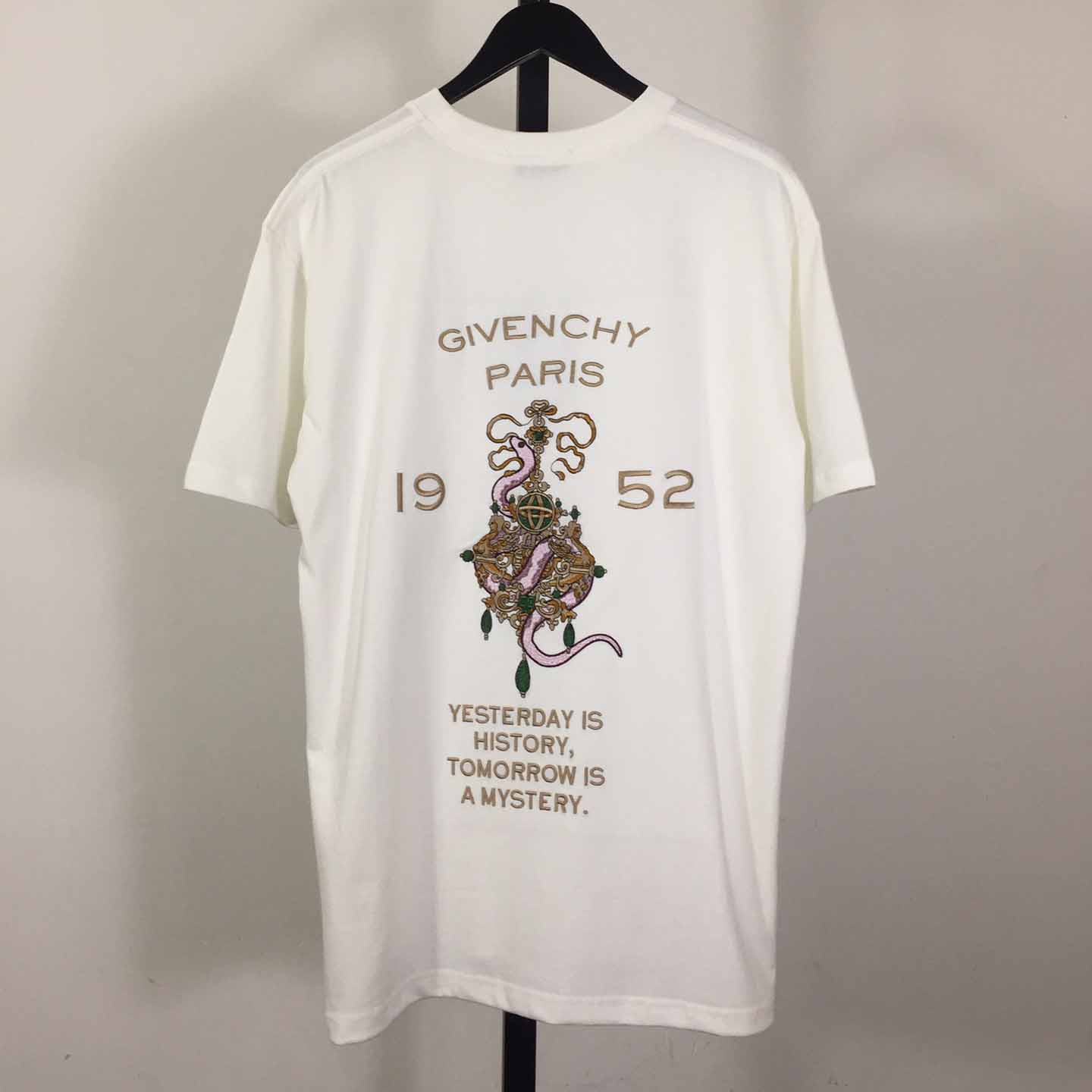 Givenchy T-shirt In Cotton With Chandelier Snake Embroideries - DesignerGu