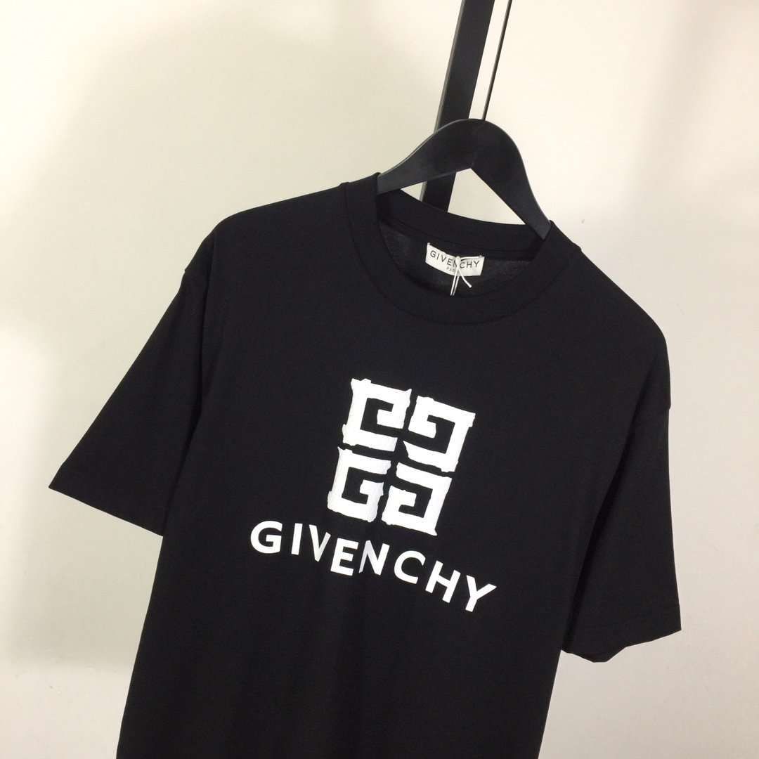 Givenchy Short-sleeved T-shirt In Cotton - DesignerGu