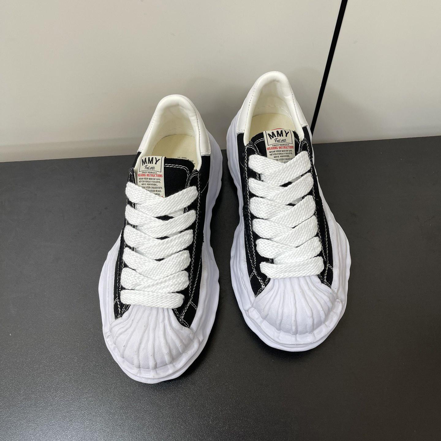 Maison Mihara Yasuhiro OG Sole Canvas Low Black Sneakers - DesignerGu