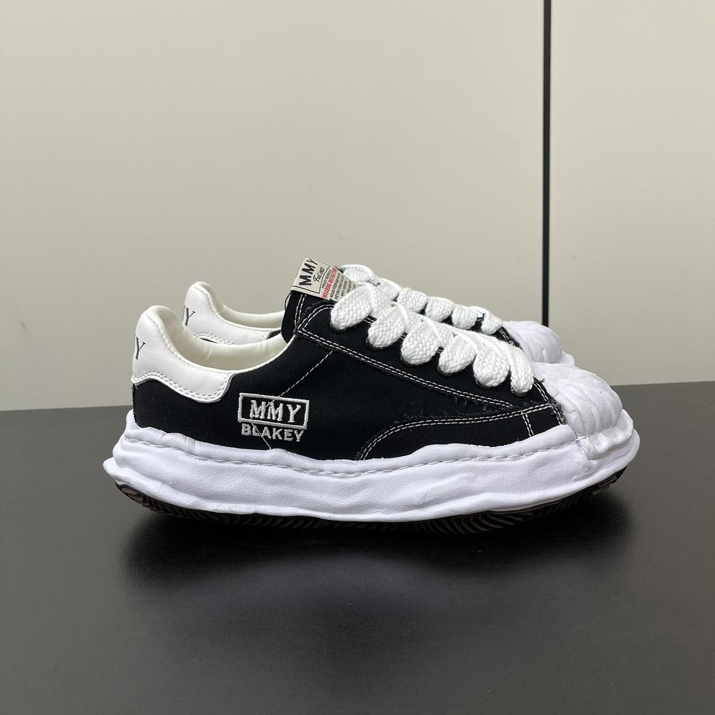 Maison Mihara Yasuhiro OG Sole Canvas Low Black Sneakers - DesignerGu