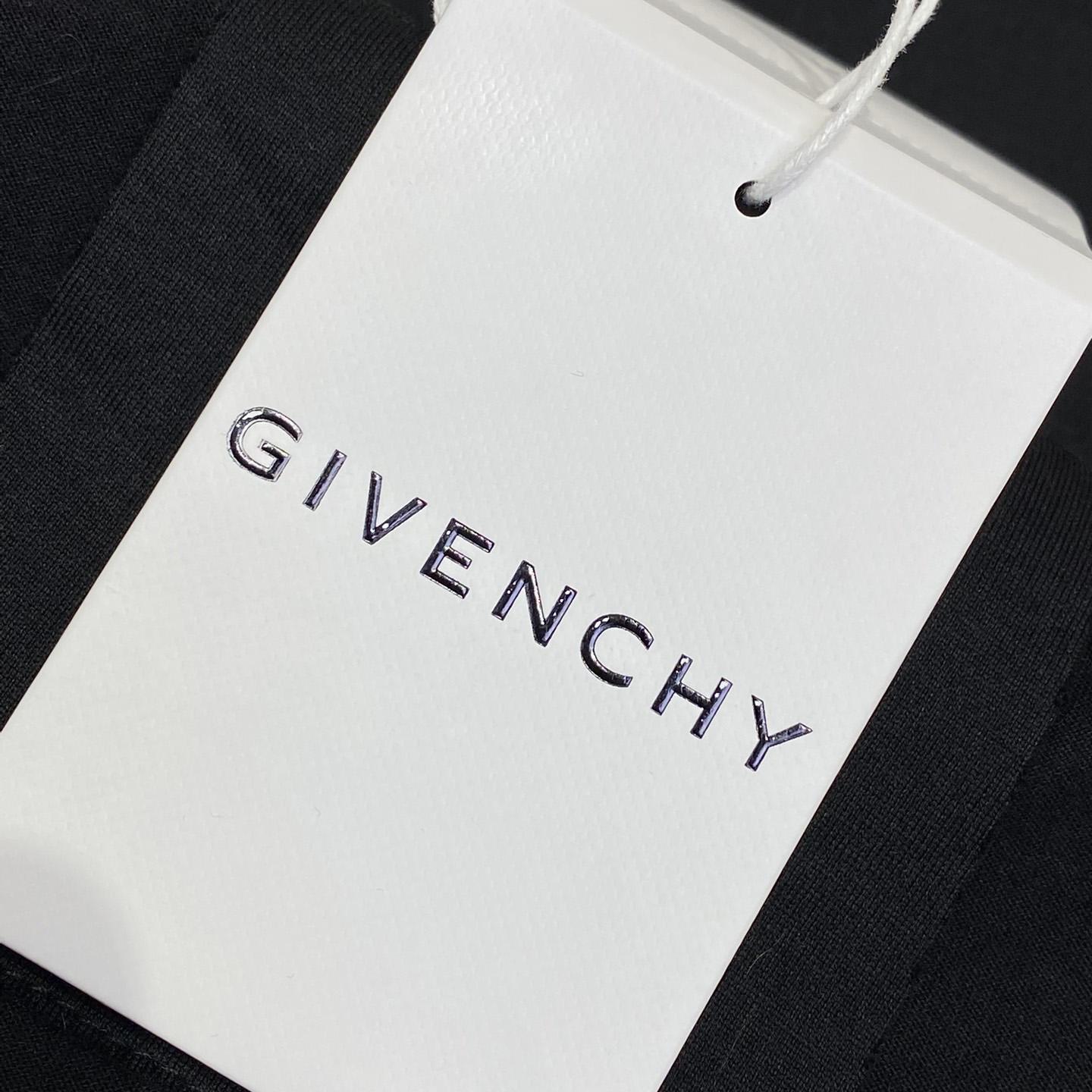 Givenchy Maison GIVENCHY T-shirt In Cotton - DesignerGu