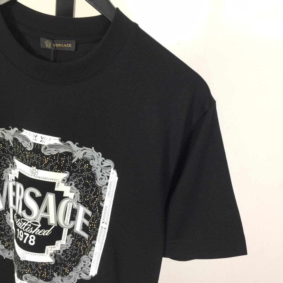 Versace Cotton T-shirt - DesignerGu