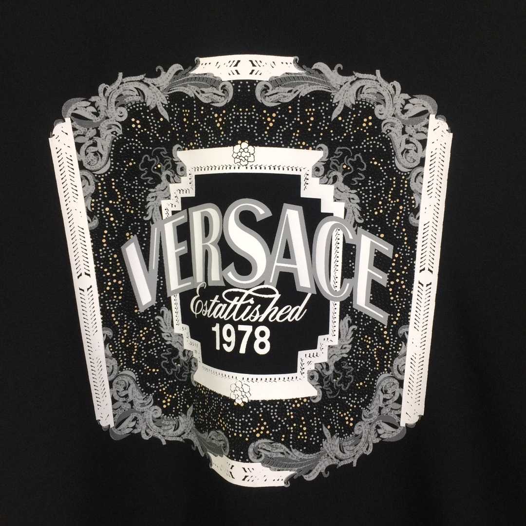 Versace Cotton T-shirt - DesignerGu