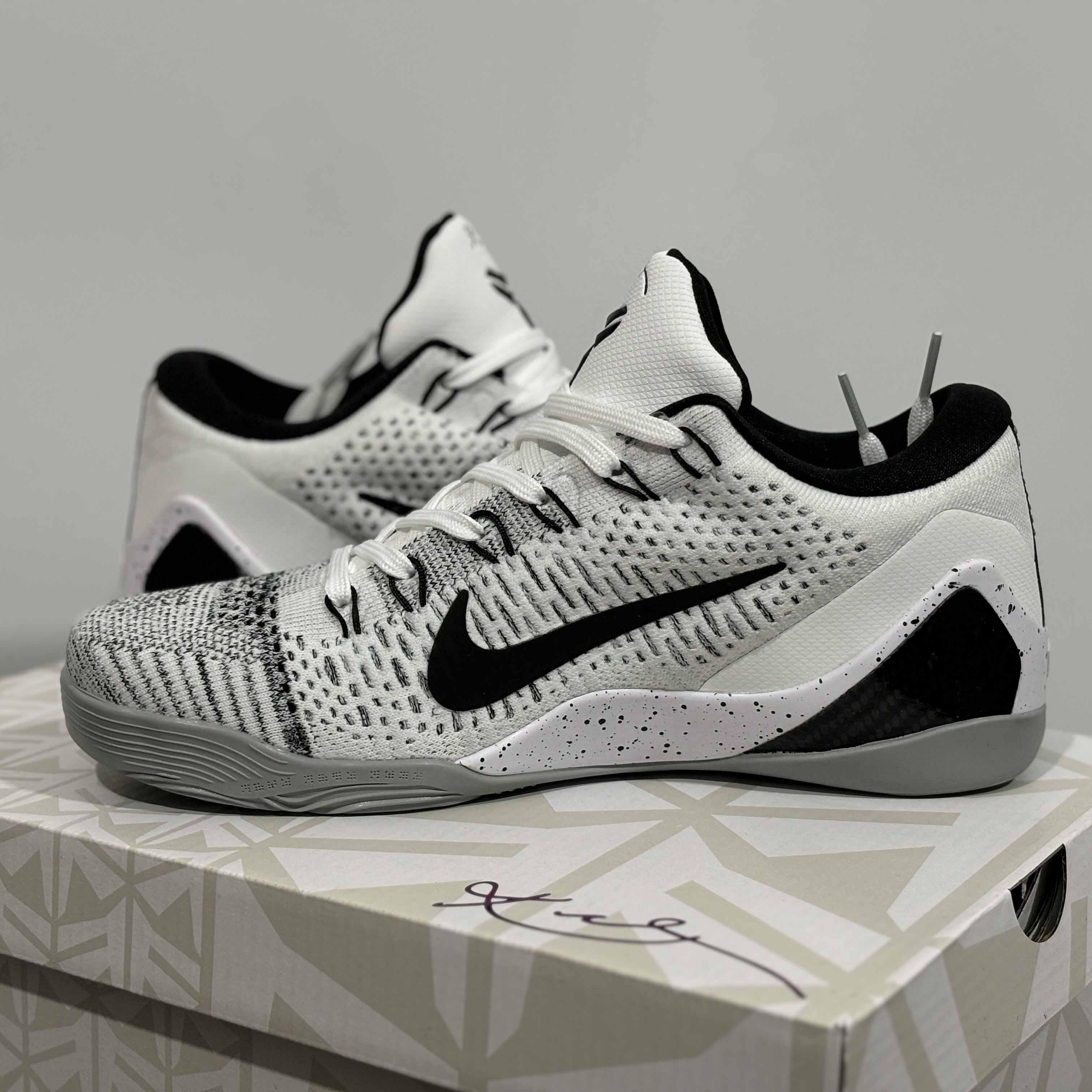 Nike Kobe 9 Elite Low Beethoven Sneakers    639045-101 - DesignerGu