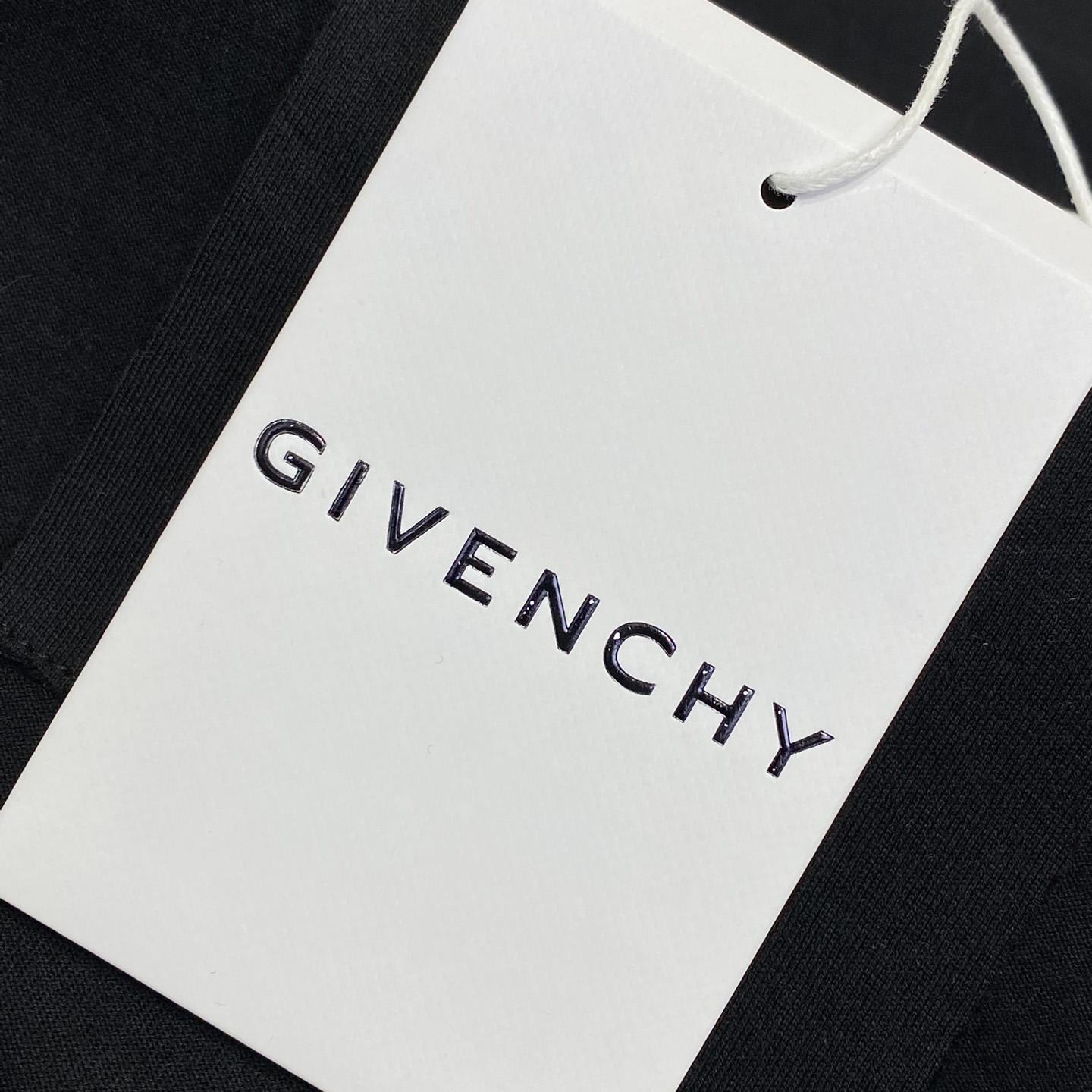 Givenchy T-shirt In Cotton With 4G Braid Print - DesignerGu