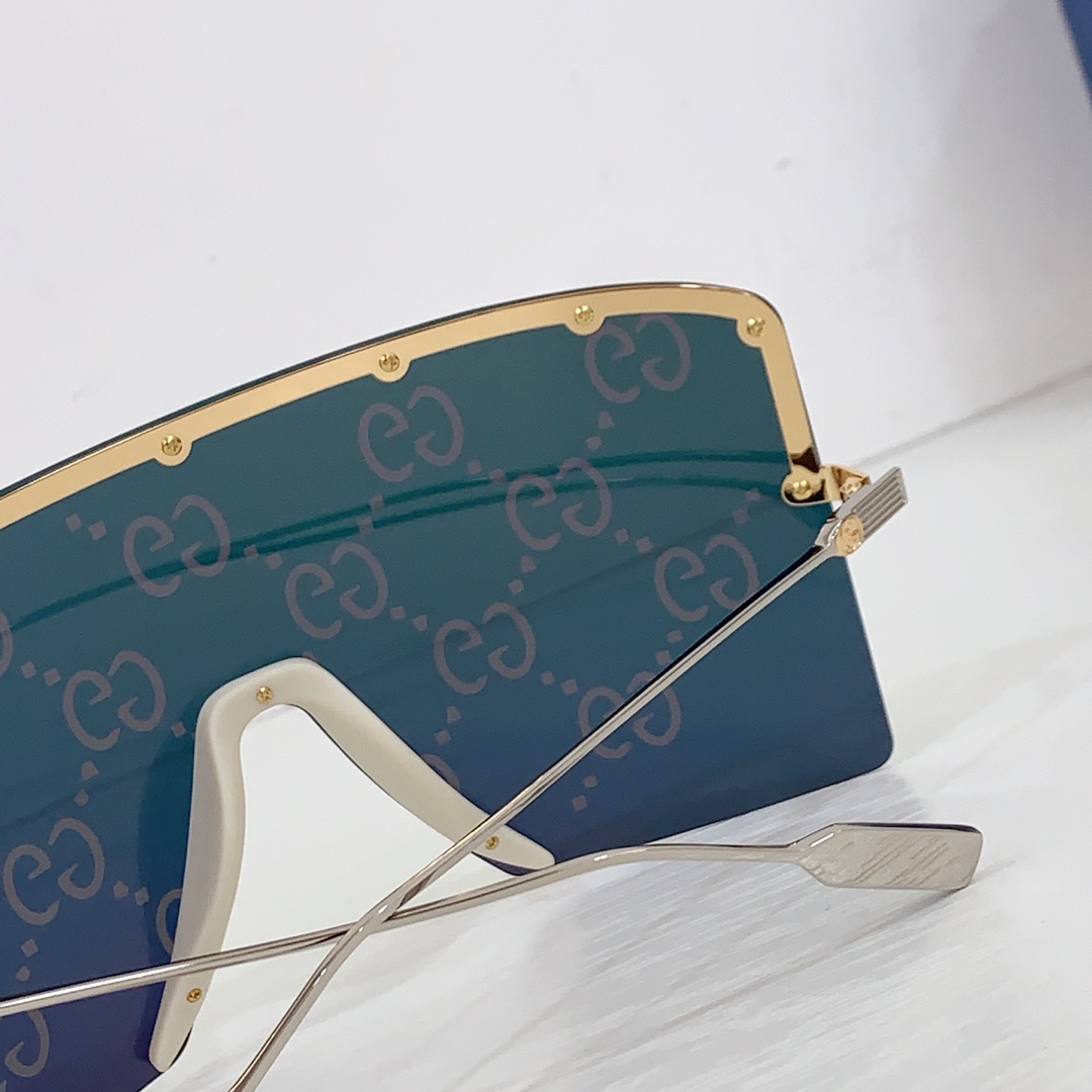 Gucci Mask-Shaped Sunglasses     GG1244 - DesignerGu