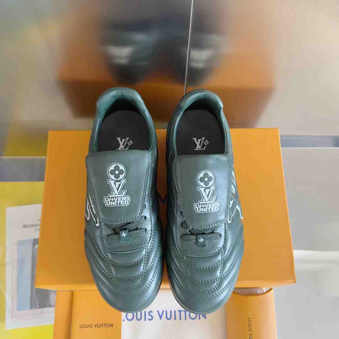 Louis Vuitton LV Footprint Soccer Sneaker   1AHDPP - DesignerGu