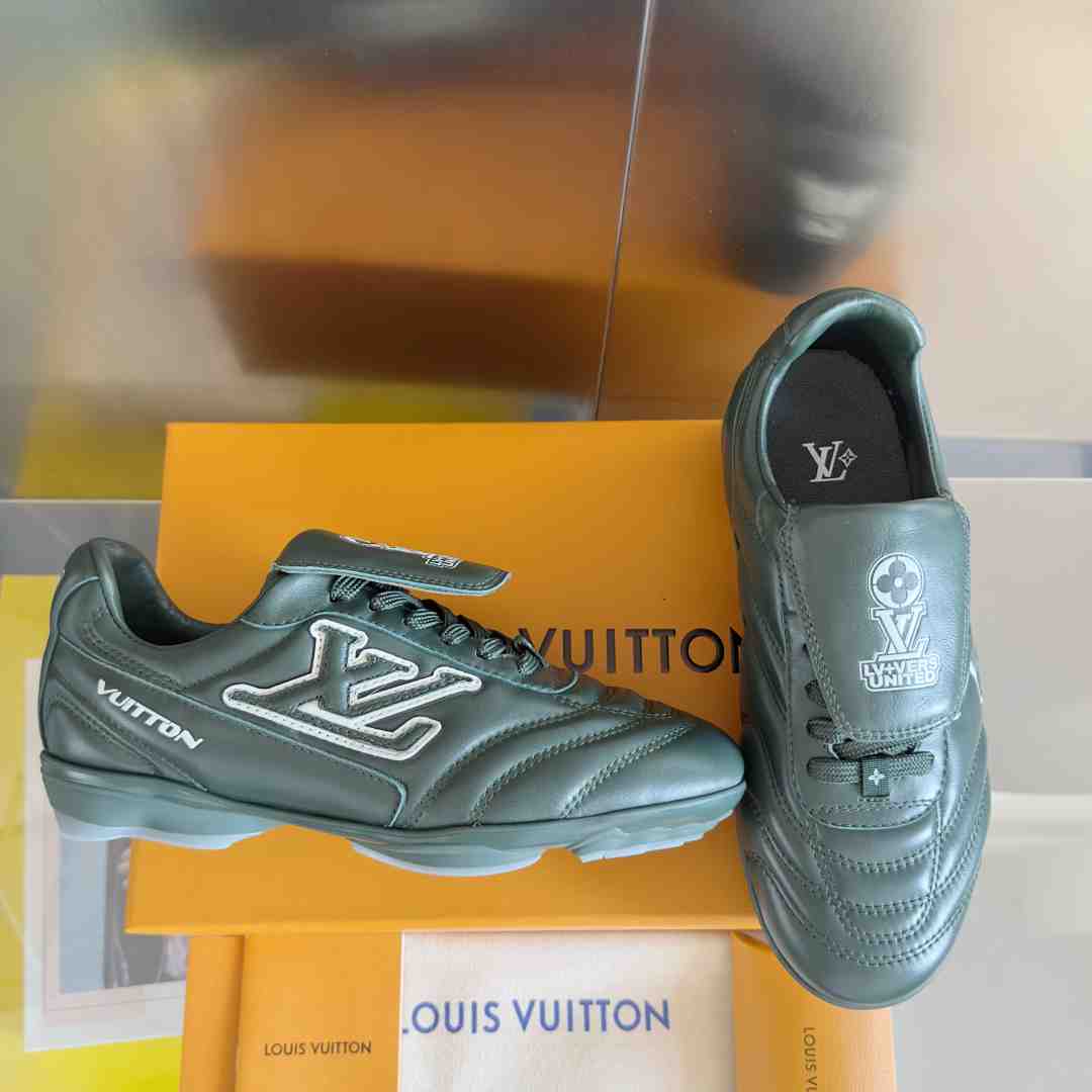 Louis Vuitton LV Footprint Soccer Sneaker   1AHDPP - DesignerGu