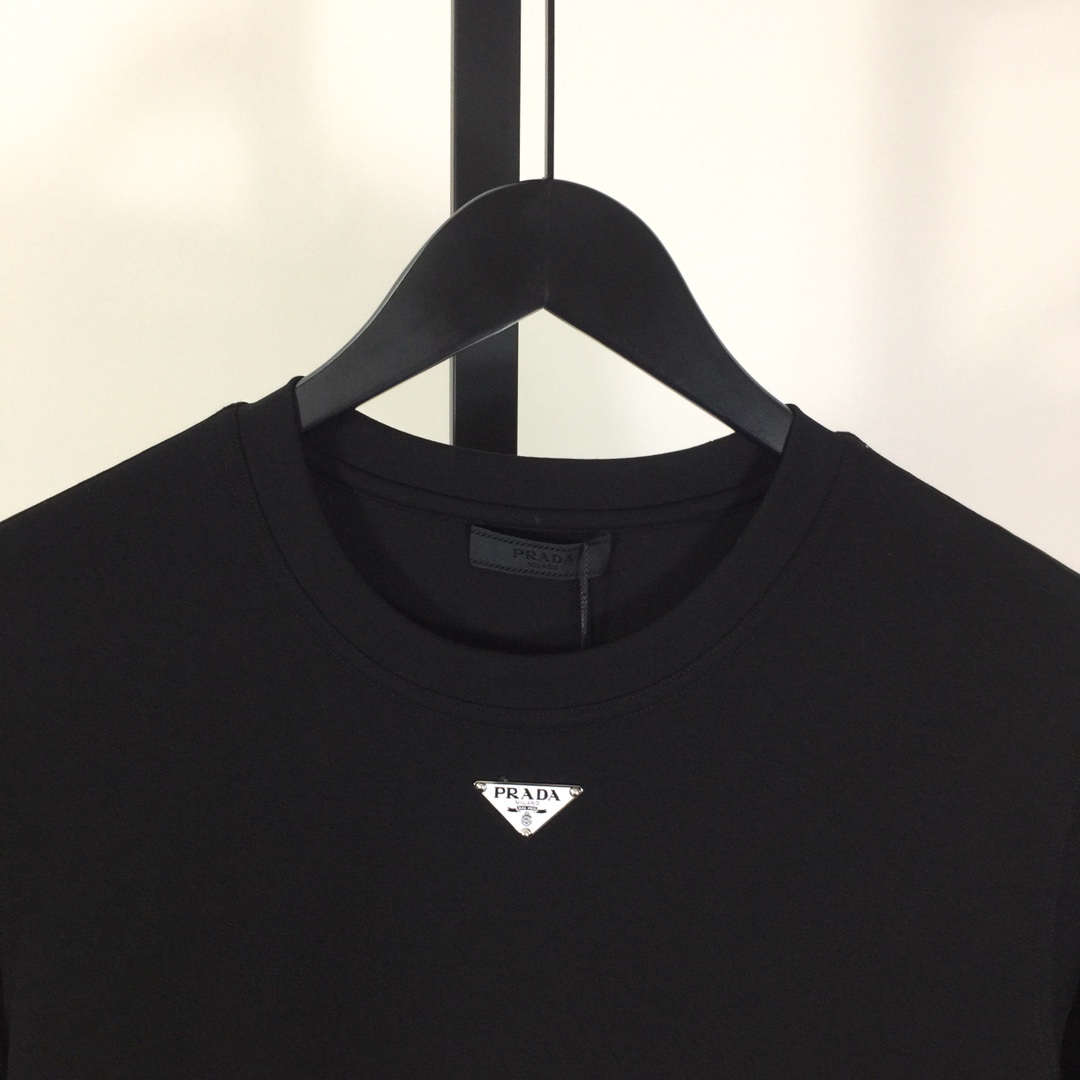 Prada Logo T-Shirt - DesignerGu