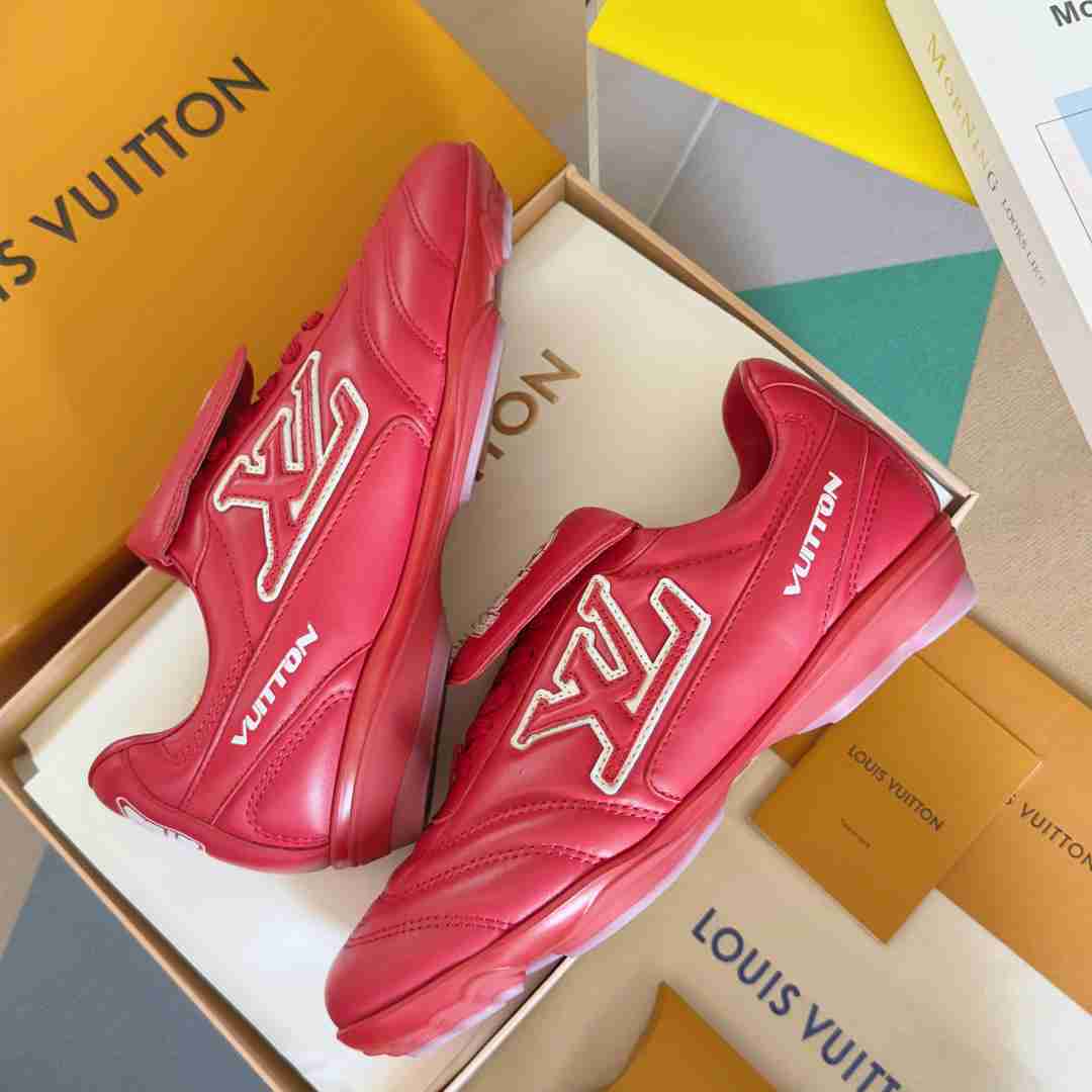 Louis Vuitton LV Footprint Soccer Sneaker   1AHDOR - DesignerGu