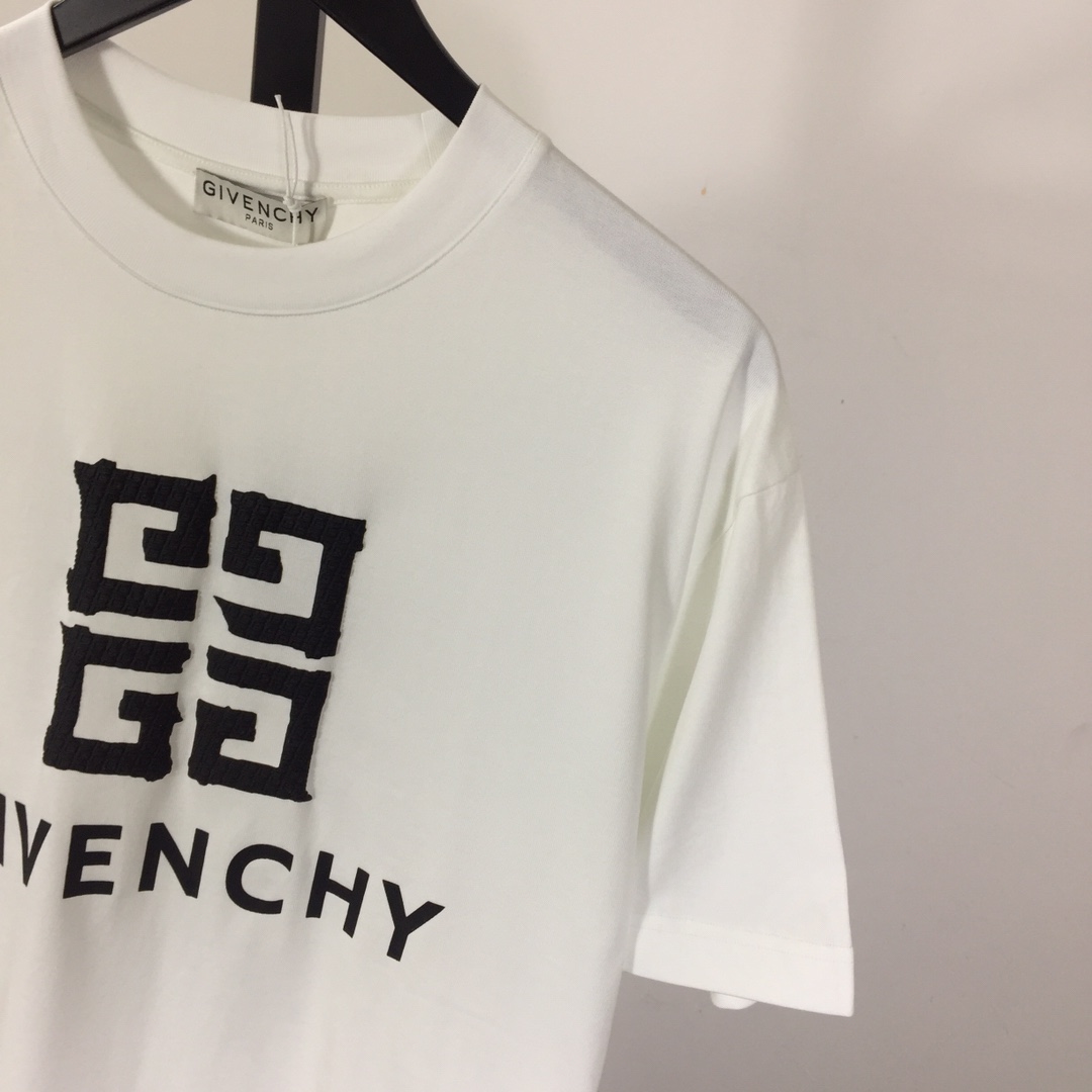 Givenchy Short-sleeved T-shirt In Cotton - DesignerGu