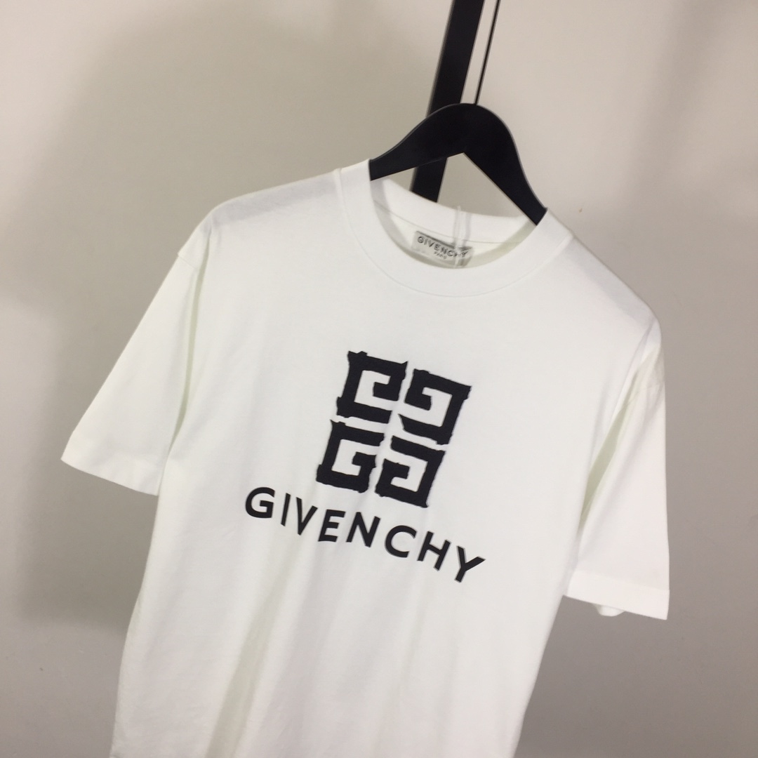 Givenchy Short-sleeved T-shirt In Cotton - DesignerGu