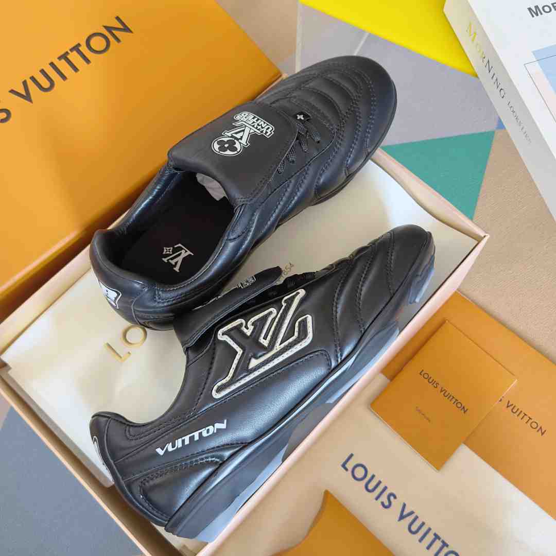 Louis Vuitton LV Footprint Soccer Sneaker   1AHAI1 - DesignerGu