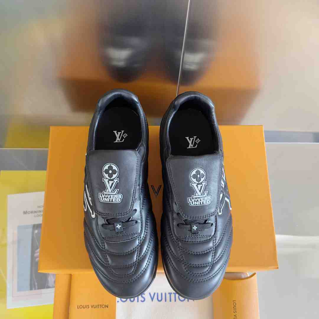 Louis Vuitton LV Footprint Soccer Sneaker   1AHAI1 - DesignerGu