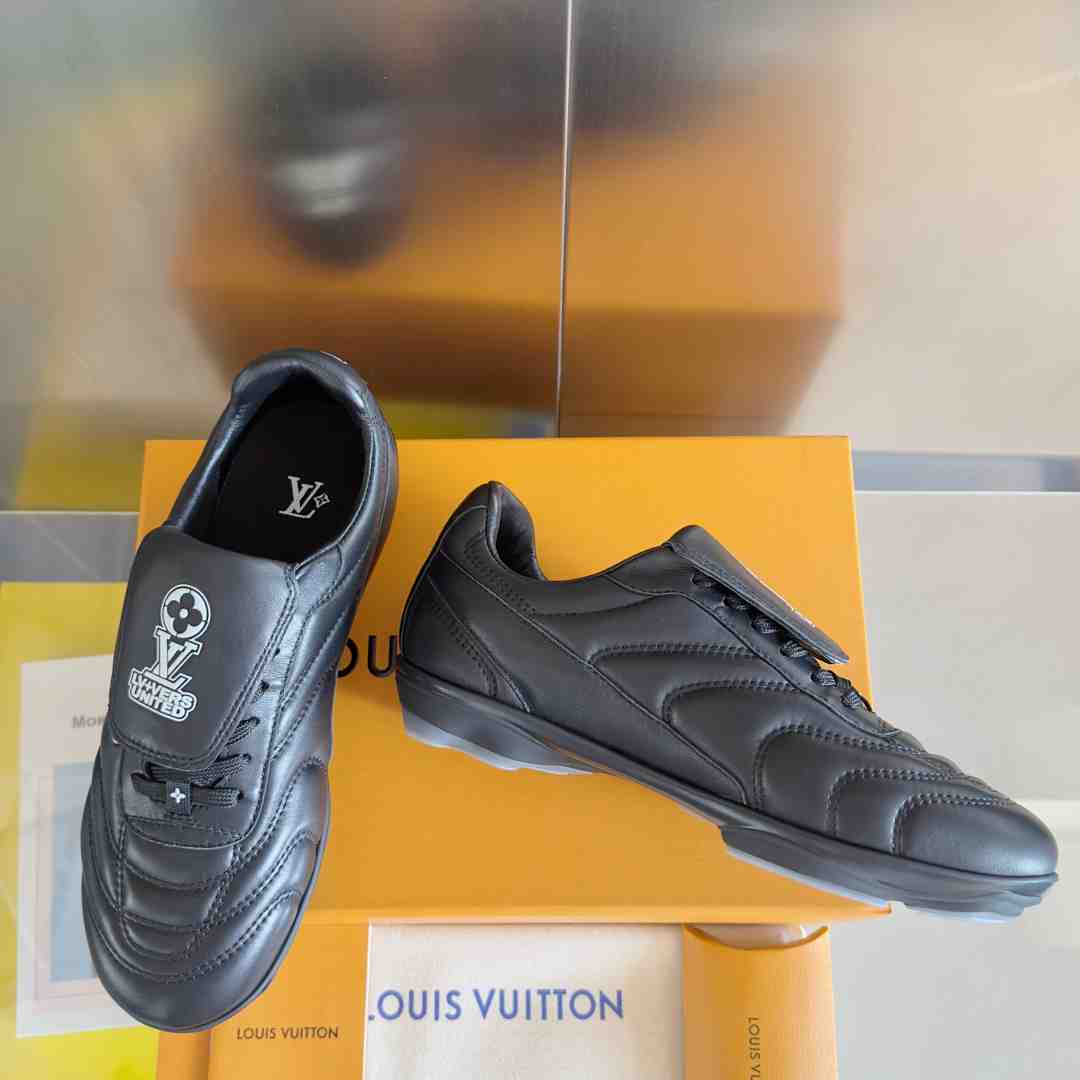 Louis Vuitton LV Footprint Soccer Sneaker   1AHAI1 - DesignerGu