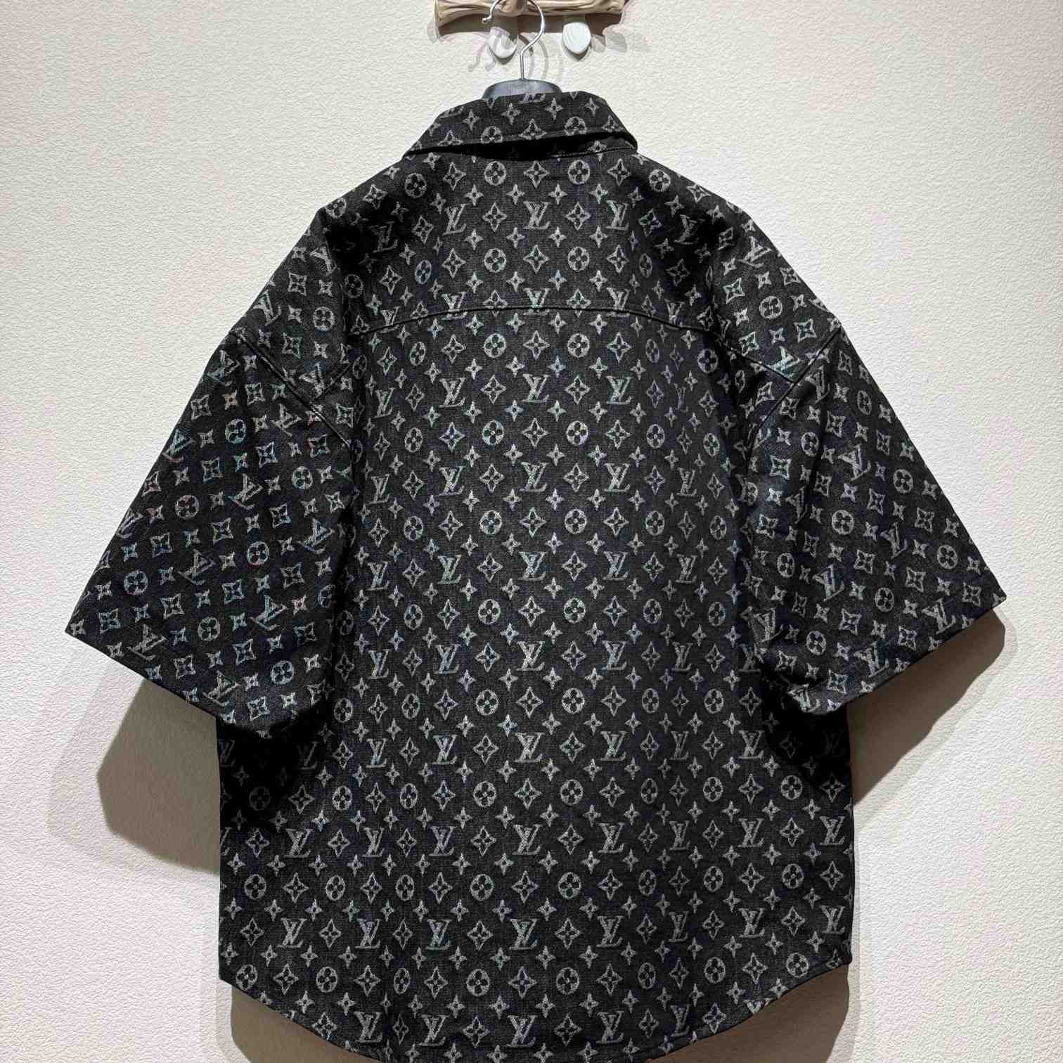 Louis Vuitton Monogram Short-Sleeved Chambray Shirt    - DesignerGu