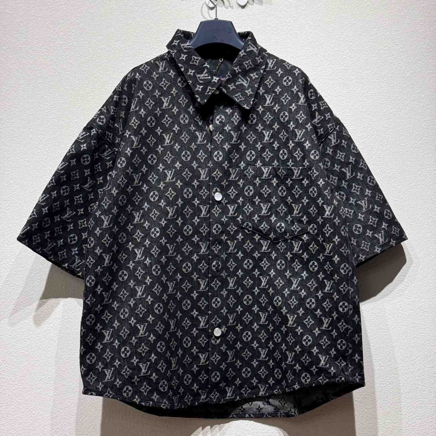 Louis Vuitton Monogram Short-Sleeved Chambray Shirt    - DesignerGu