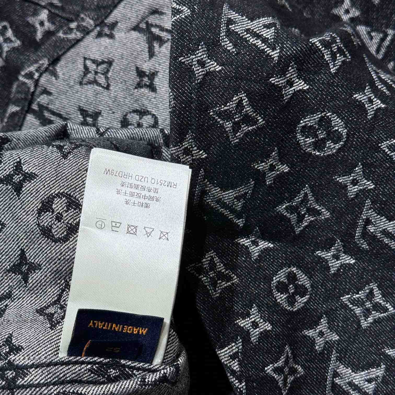 Louis Vuitton Monogram Short-Sleeved Chambray Shirt    - DesignerGu