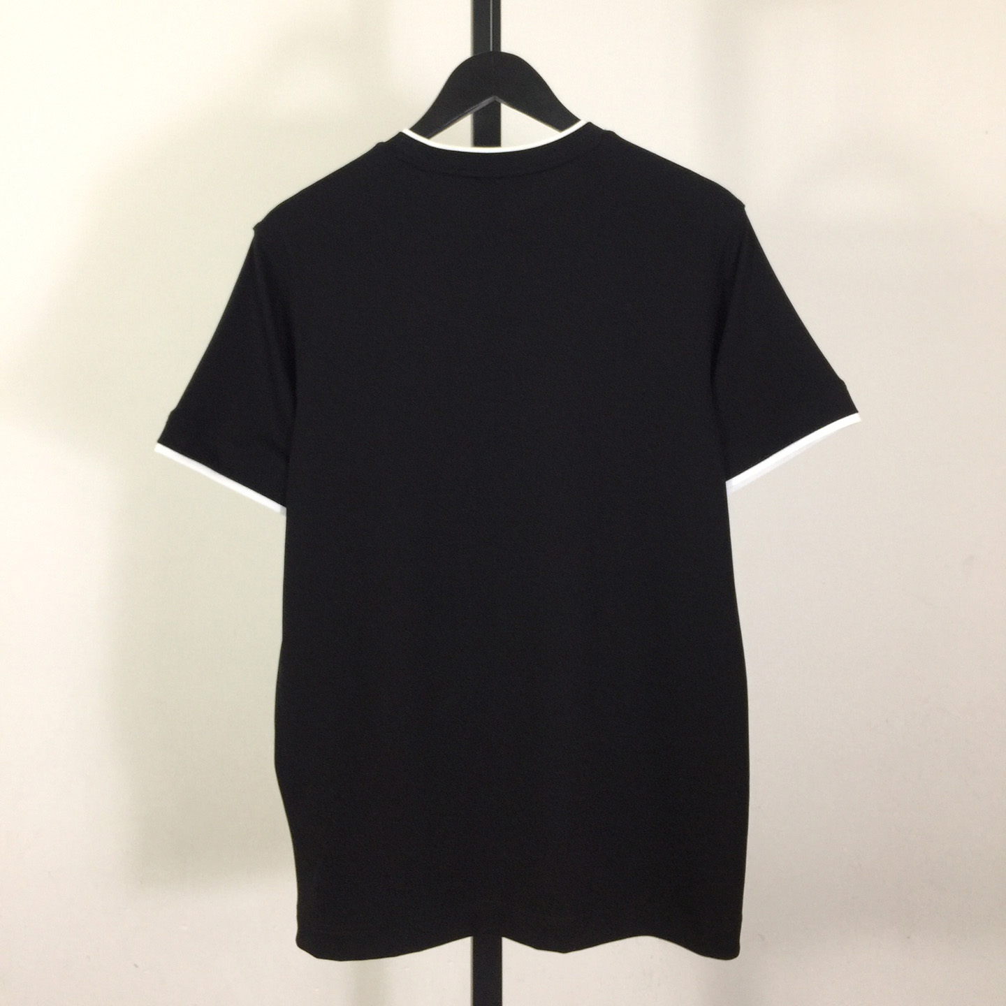 Prada Logo T-Shirt - DesignerGu