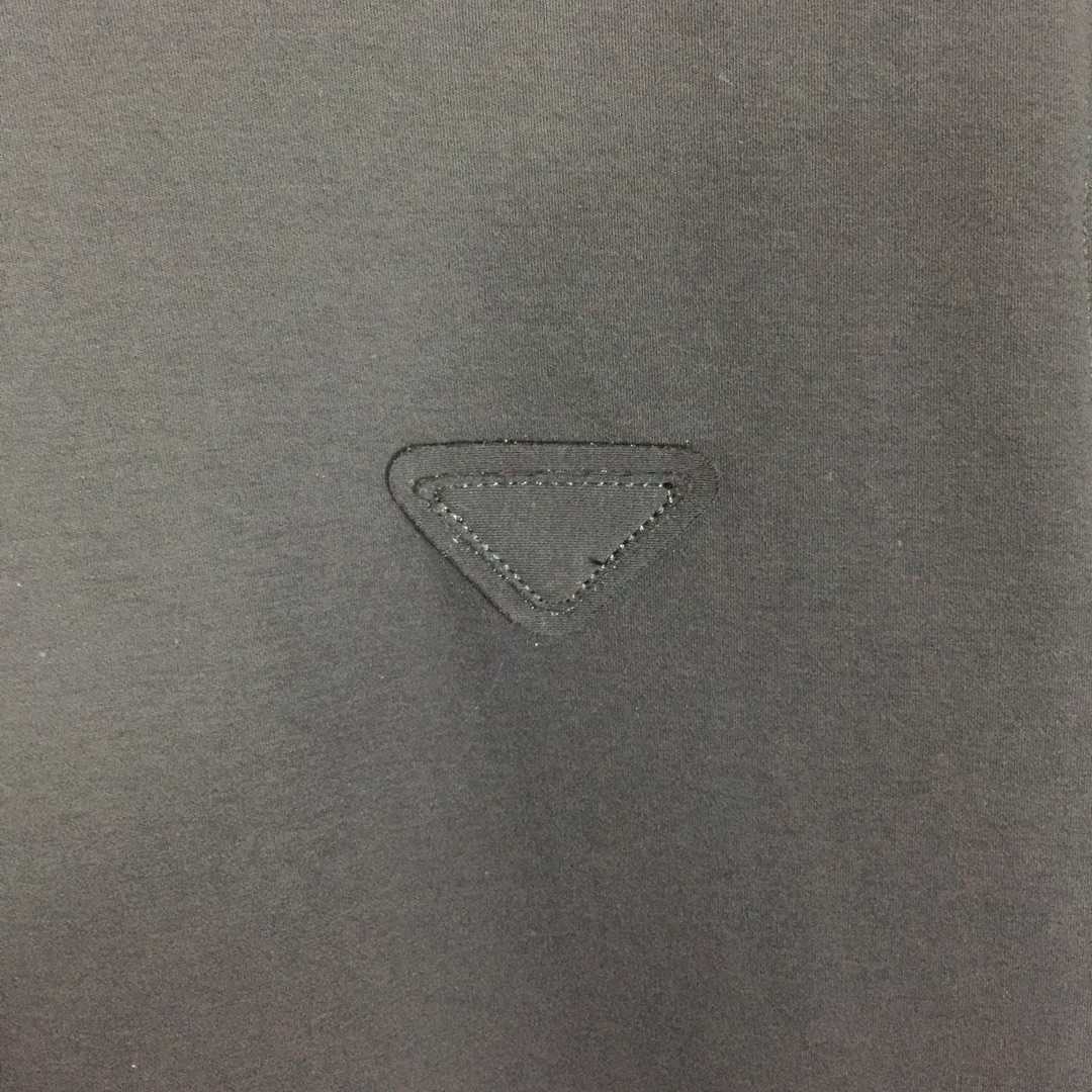 Prada Logo T-Shirt - DesignerGu