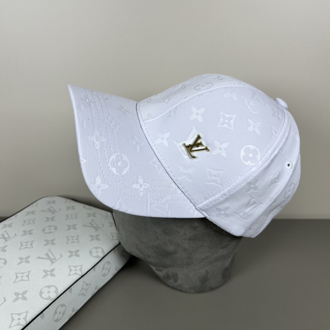 Louis Vuitton Monogram Cap - DesignerGu