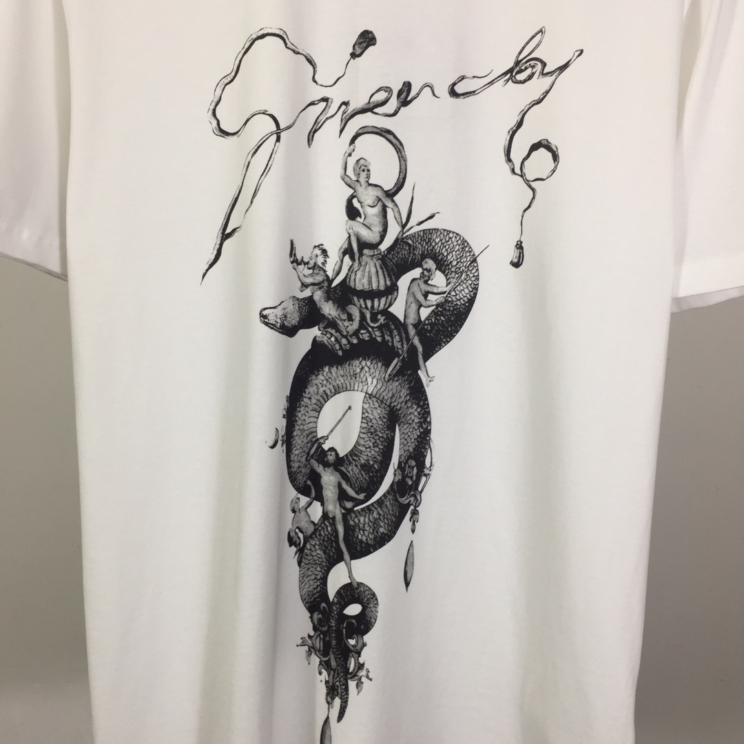 Givenchy T-shirt In Cotton With Chandelier And Snake Print - DesignerGu