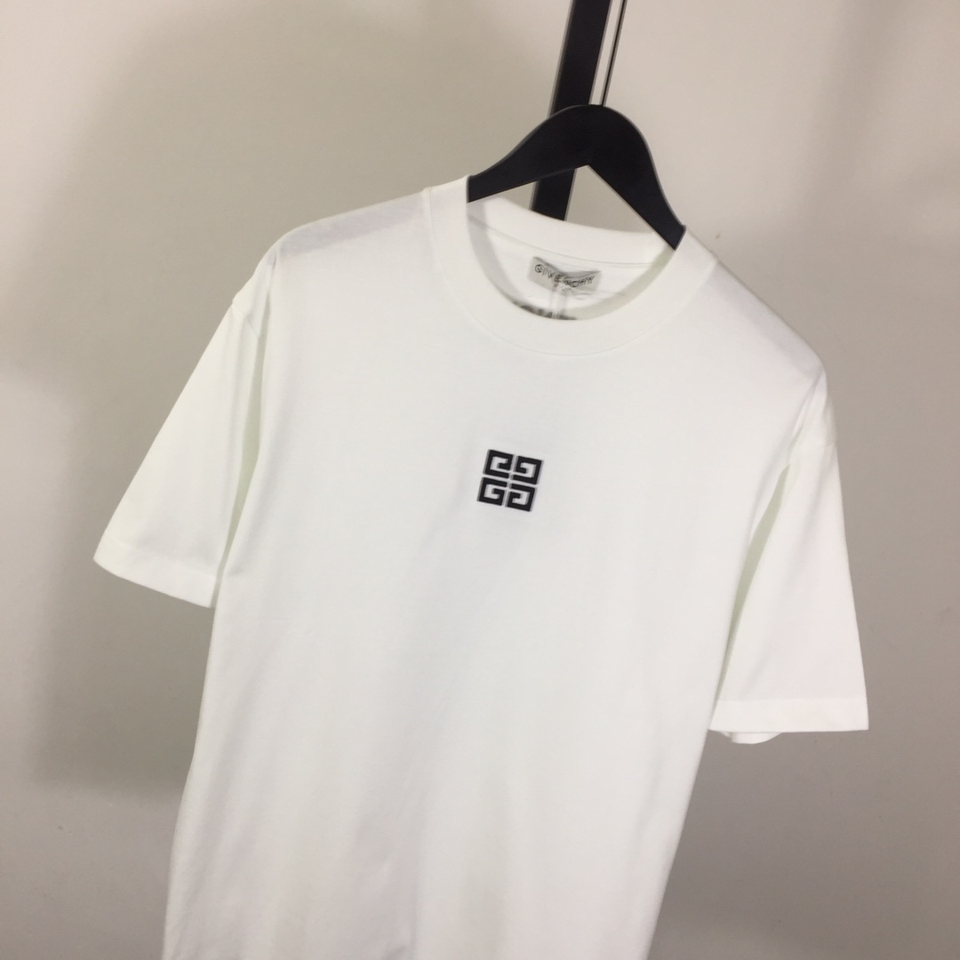 Givenchy 4G T-shirt In Cotton - DesignerGu