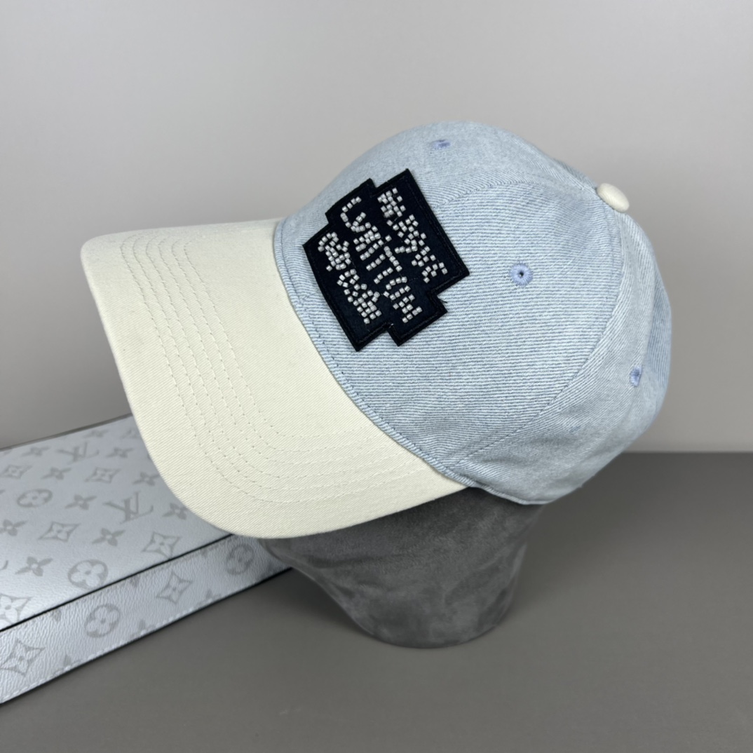 Louis Vuitton Cap - DesignerGu