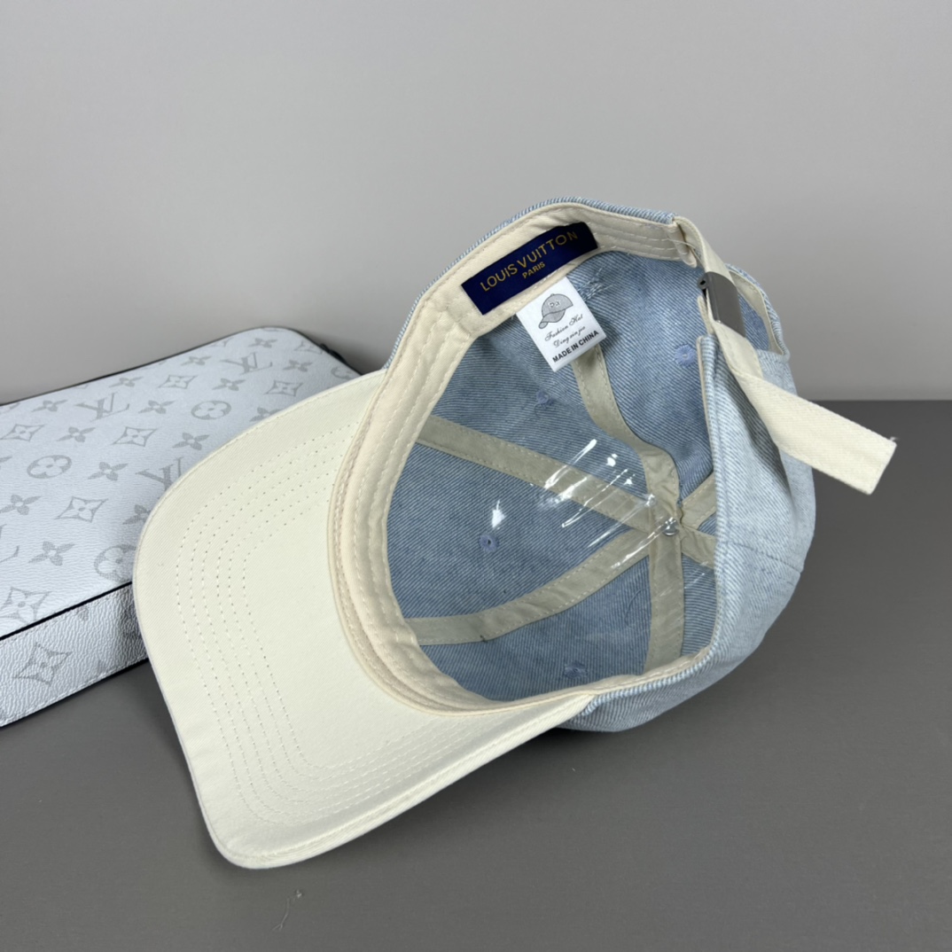 Louis Vuitton Cap - DesignerGu