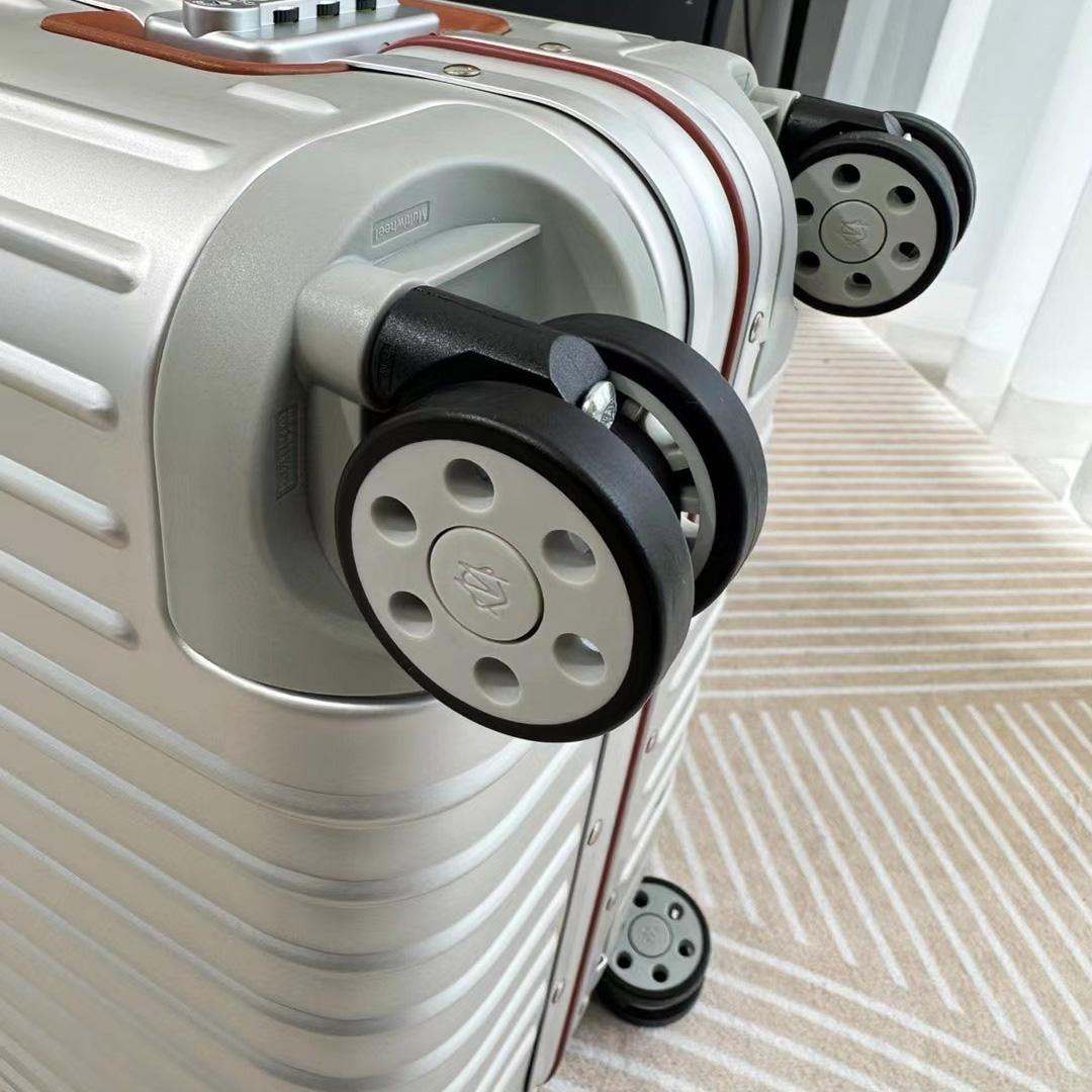 Rimowa Luggage    - DesignerGu