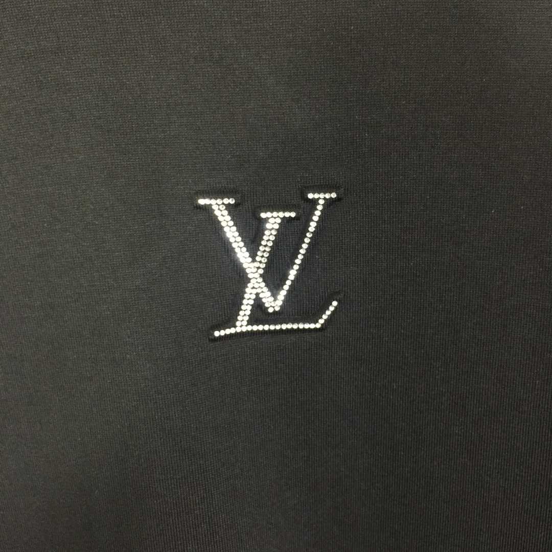 Louis Vuitton Embossed LV T-Shirt - DesignerGu